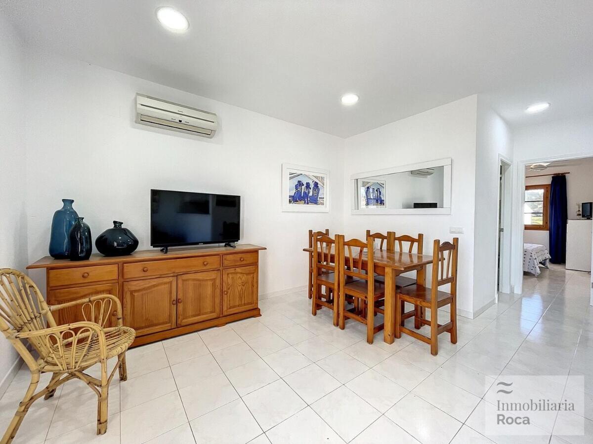 Apartamento de una habitación con vista a la piscina