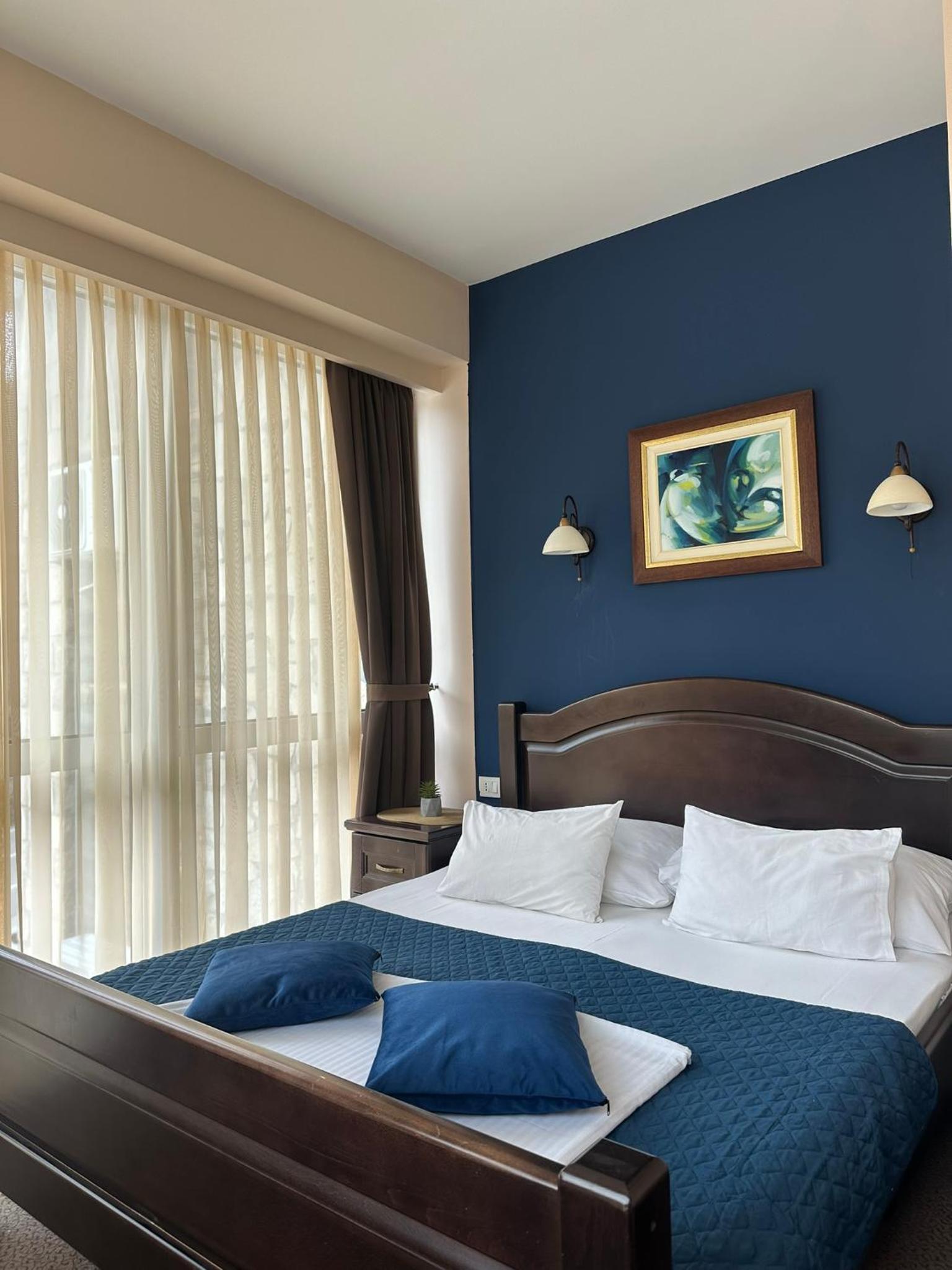 Double Room - Photo 1