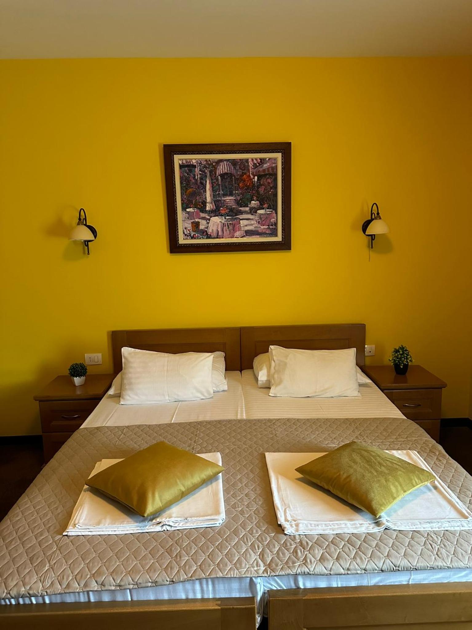 One Bedroom Apartment - Photo 9
