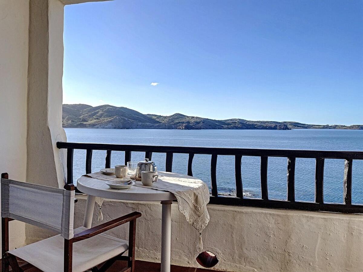 Deluxe One-Bedroom Apartment with Ocean View photo 2