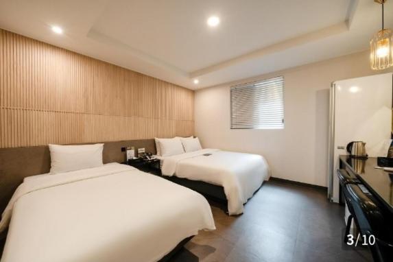 Twin Room with Bathroom