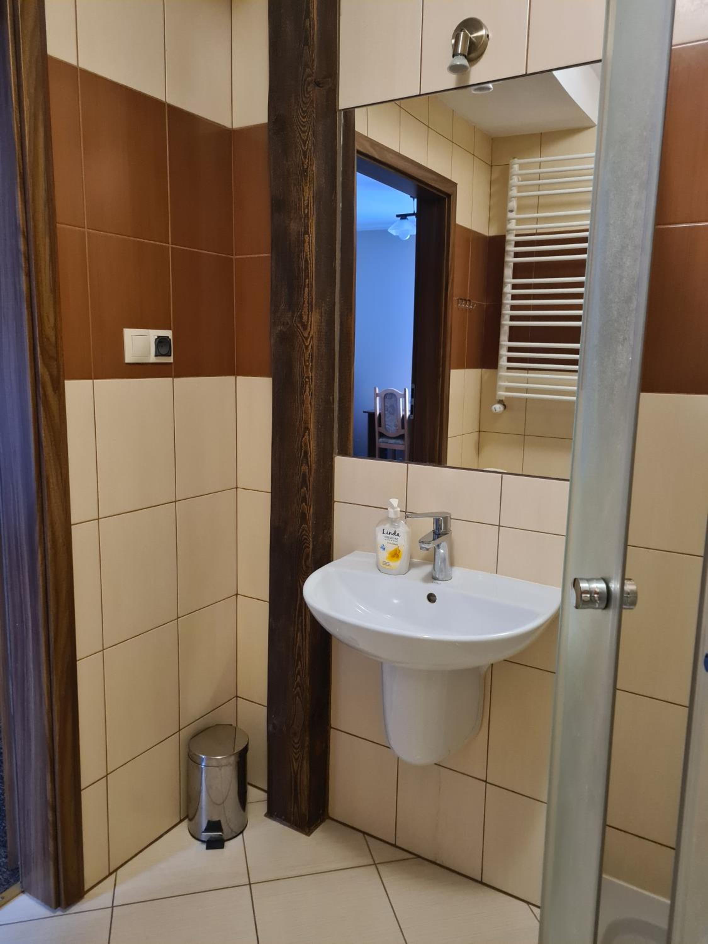 Triple Room with Bathroom - Photo 3