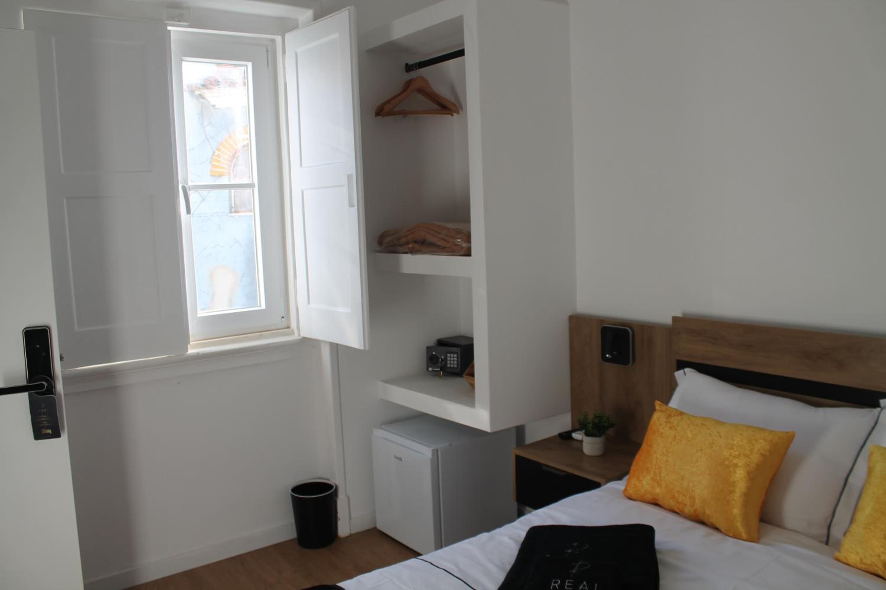 Double Room with Private Bathroom photo 3