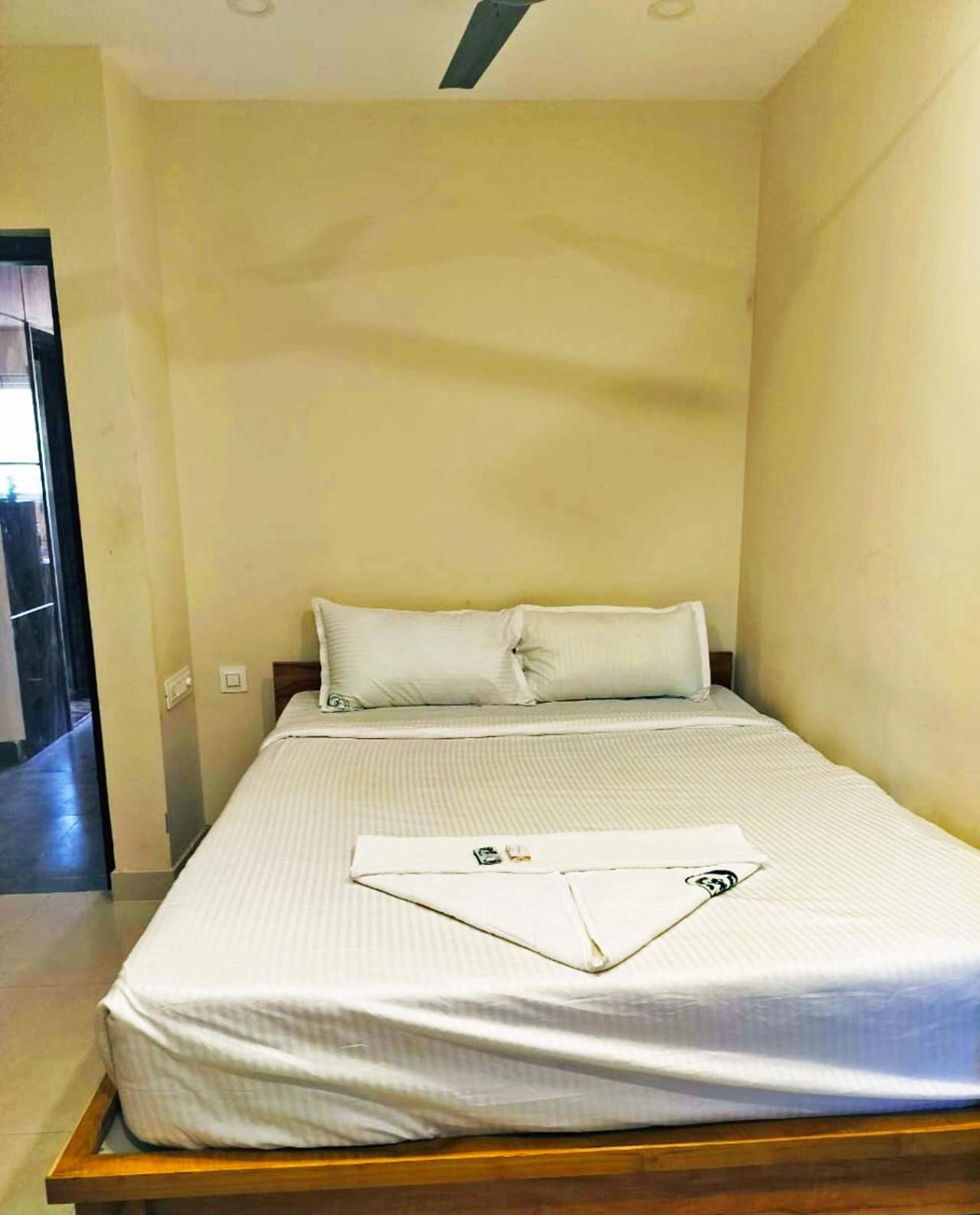 Deluxe Double Room - Photo 7