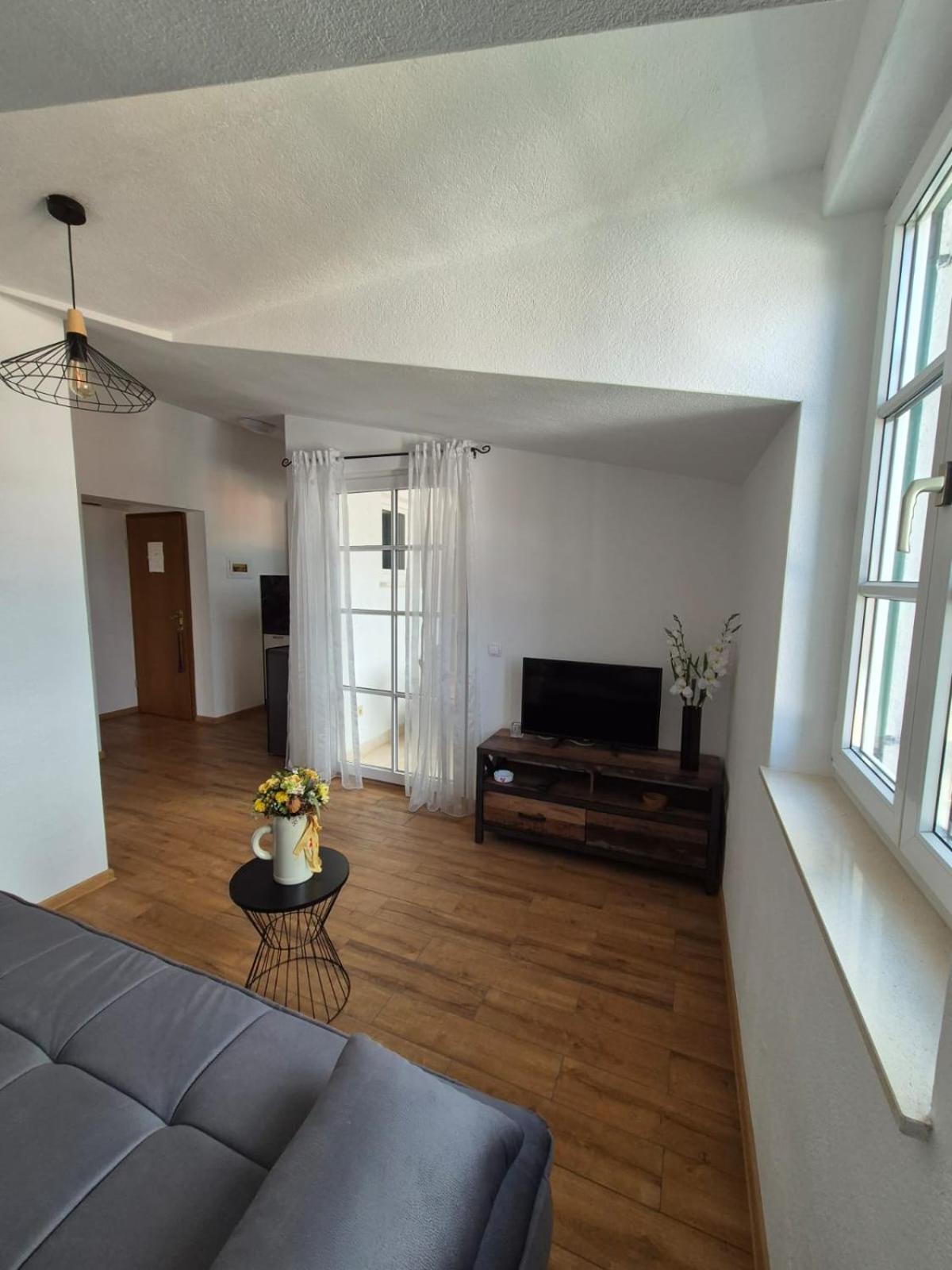 Apartment with Terrace - Photo 1