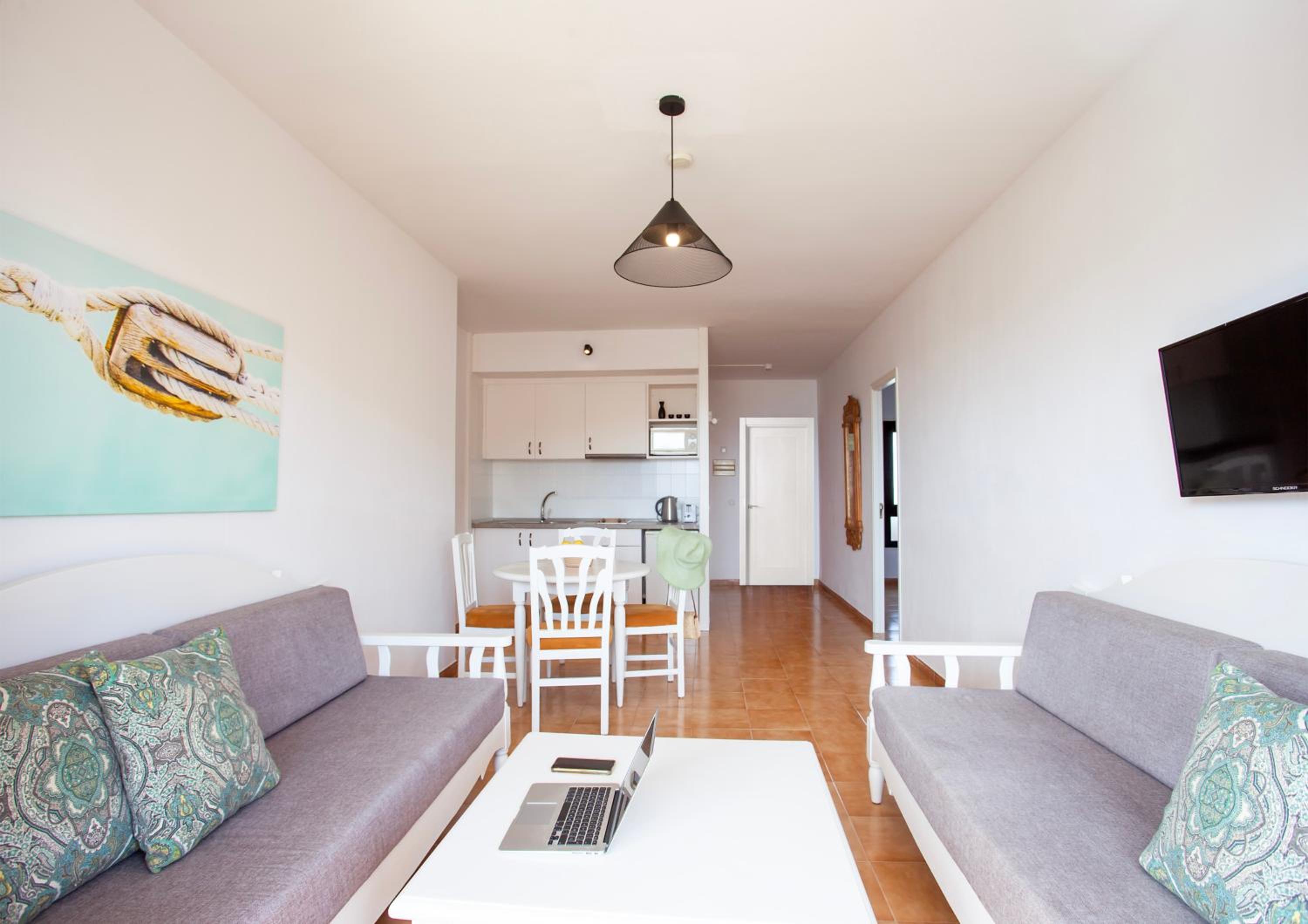 One-Bedroom Apartment with Balcony thumbnail 5
