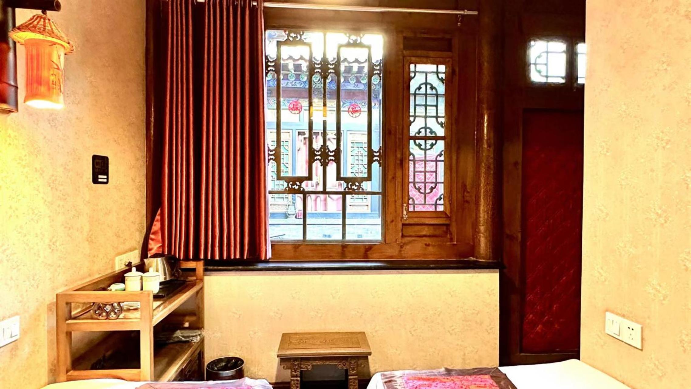 Ming Dynasty classical Twin Room (No.2 courtyard) photo 2