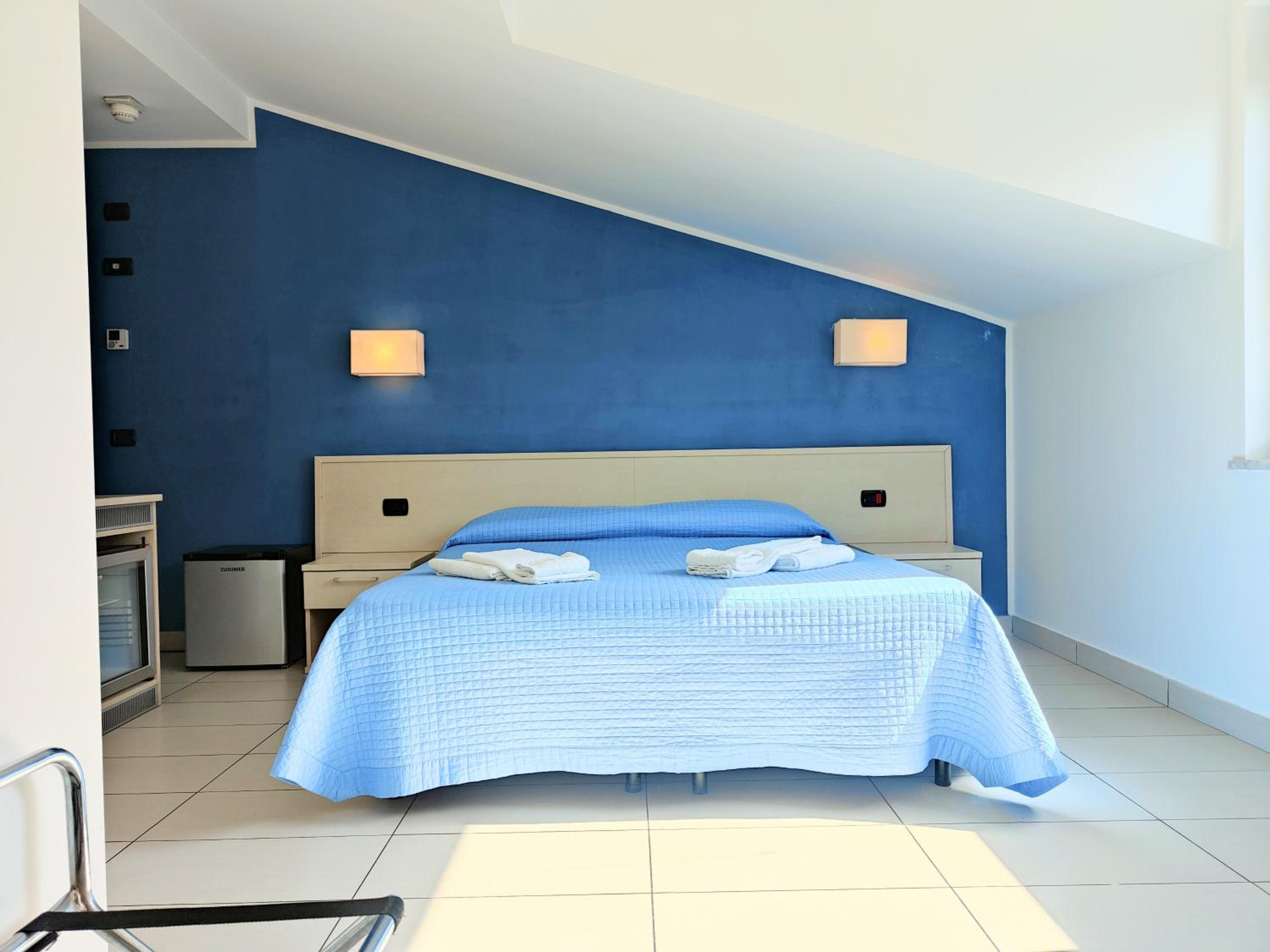 Triple Room with Terrace