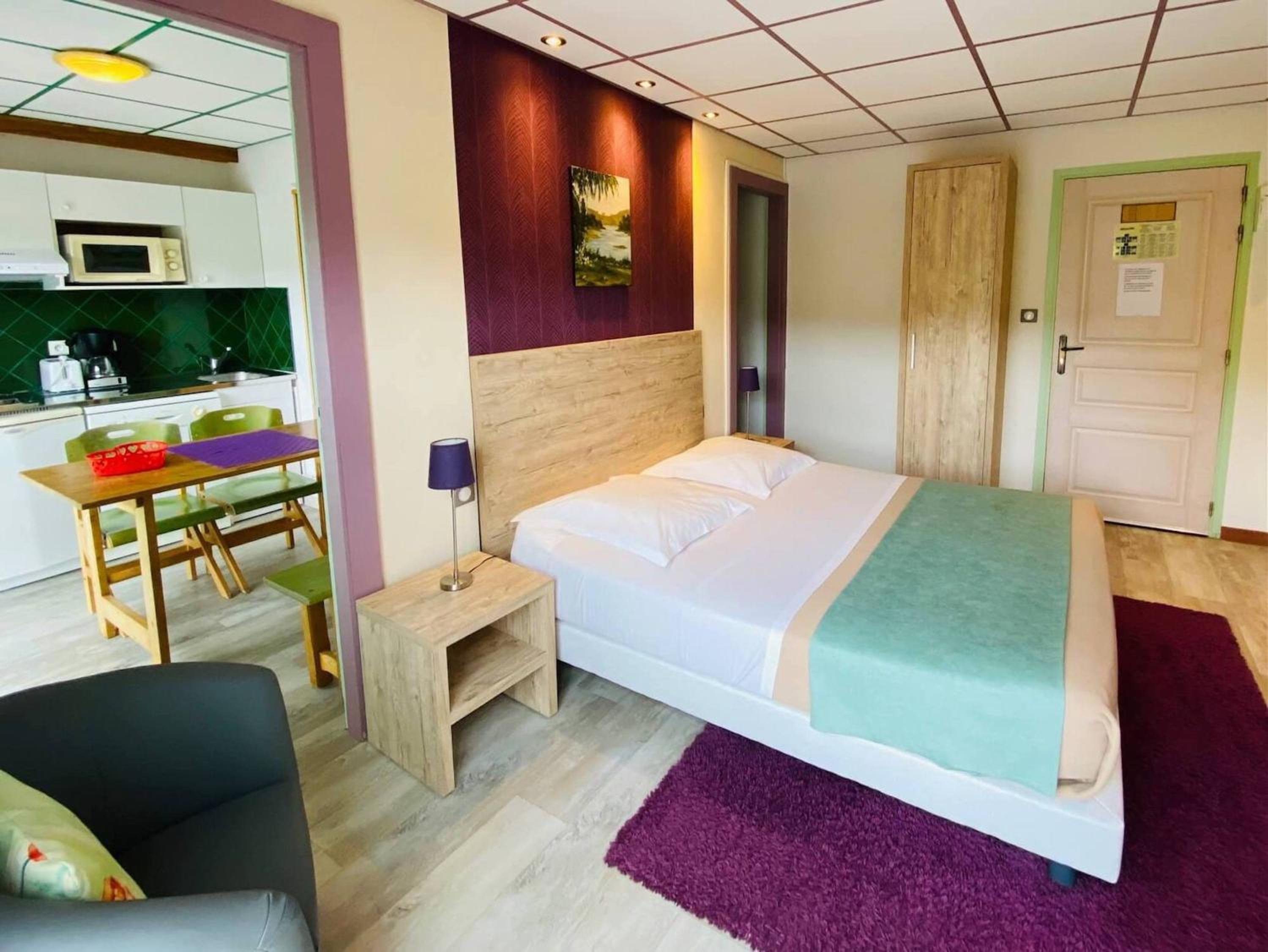King Room with Balcony photo 1