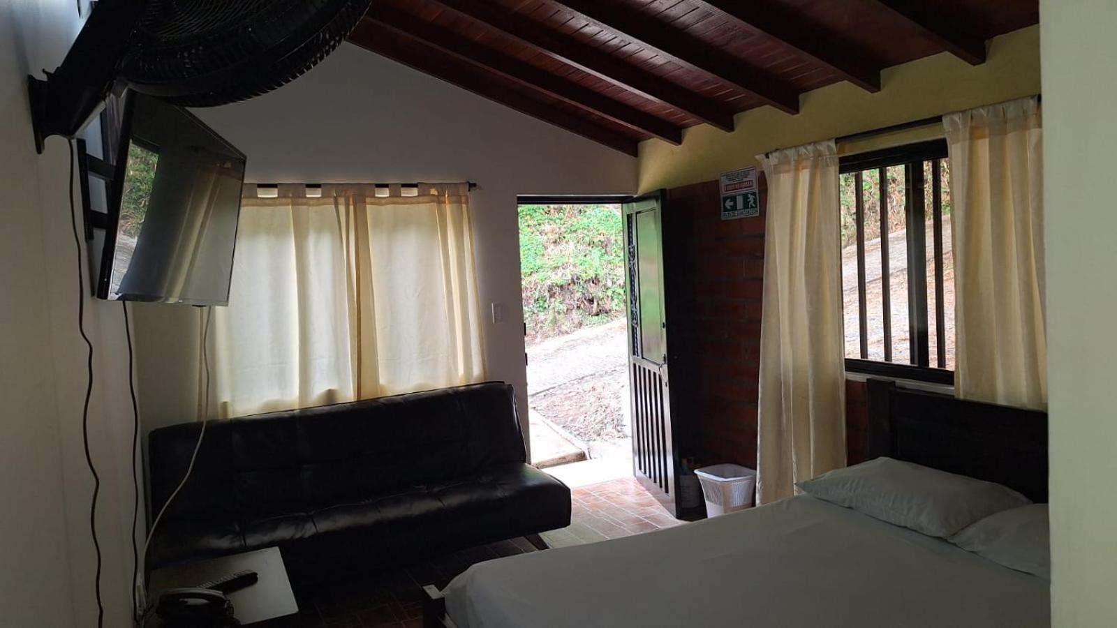 Double or Twin Room photo 2