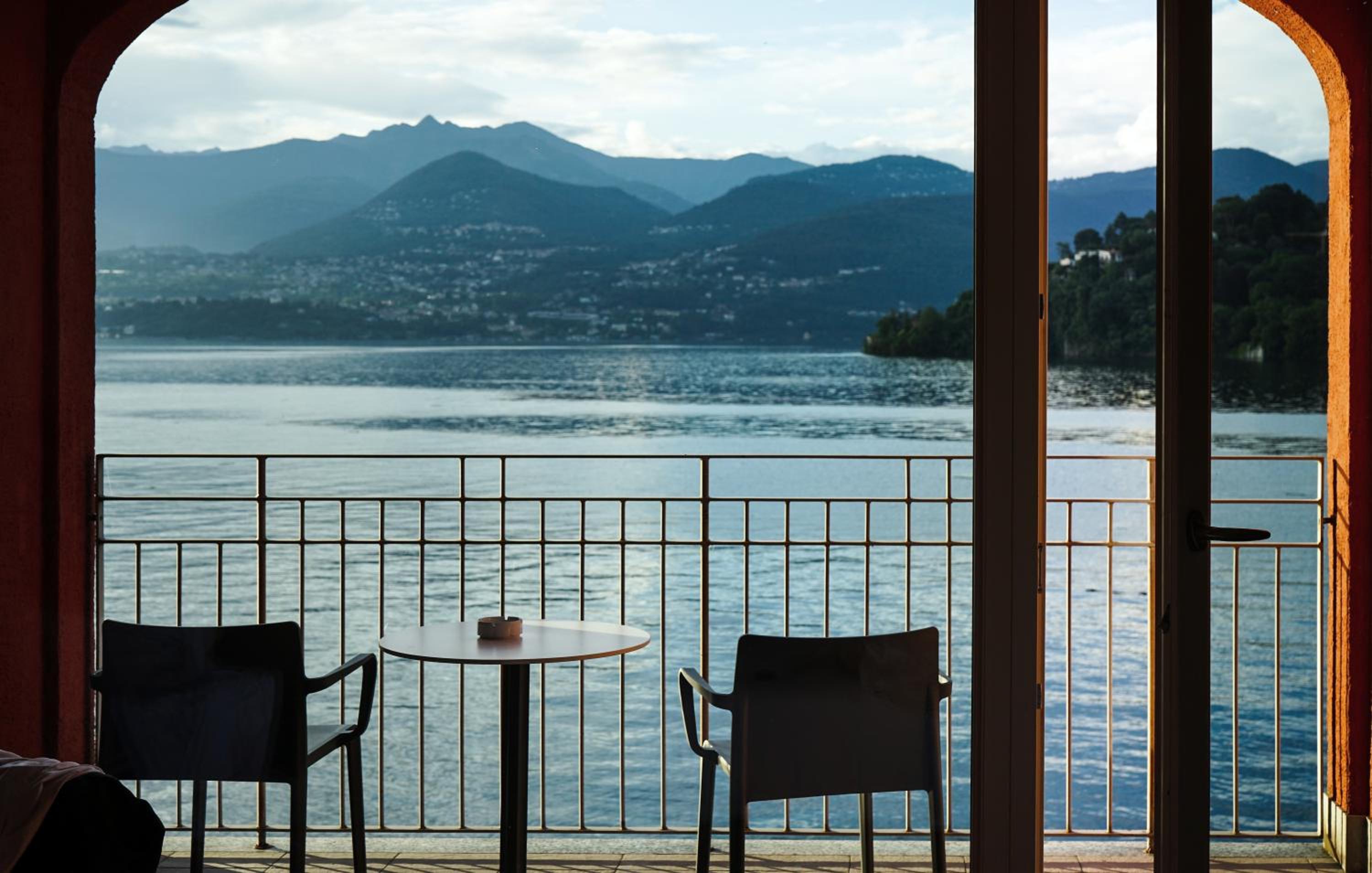 Deluxe Superior Double Room with Terrace and Lake View - Photo 3