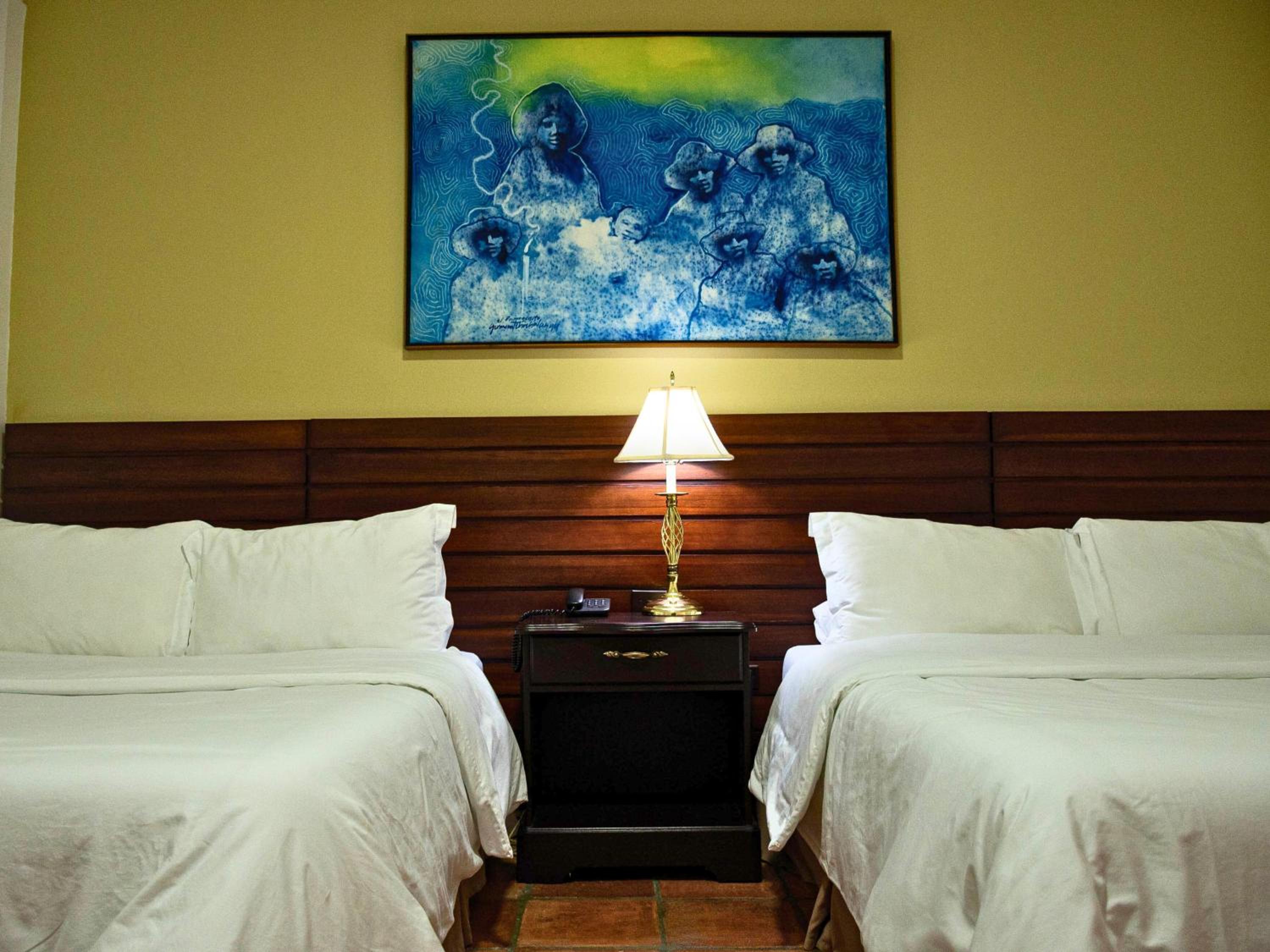 Standard Queen Room With Two Queen Beds photo 2
