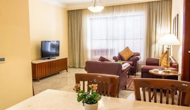 03 Bedroom Apartment (Enjoy Happy Hours with 1+1 offer on Alcoholic Beverages, Soft Beverages)