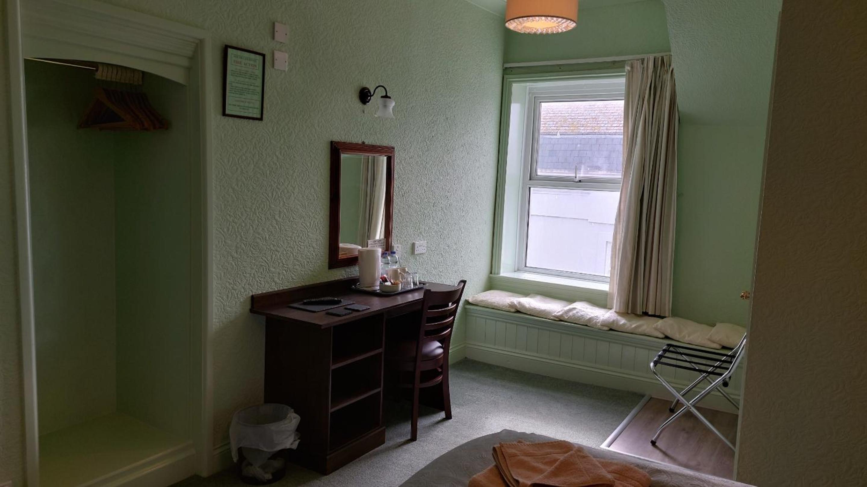 Standard Double Room photo 3