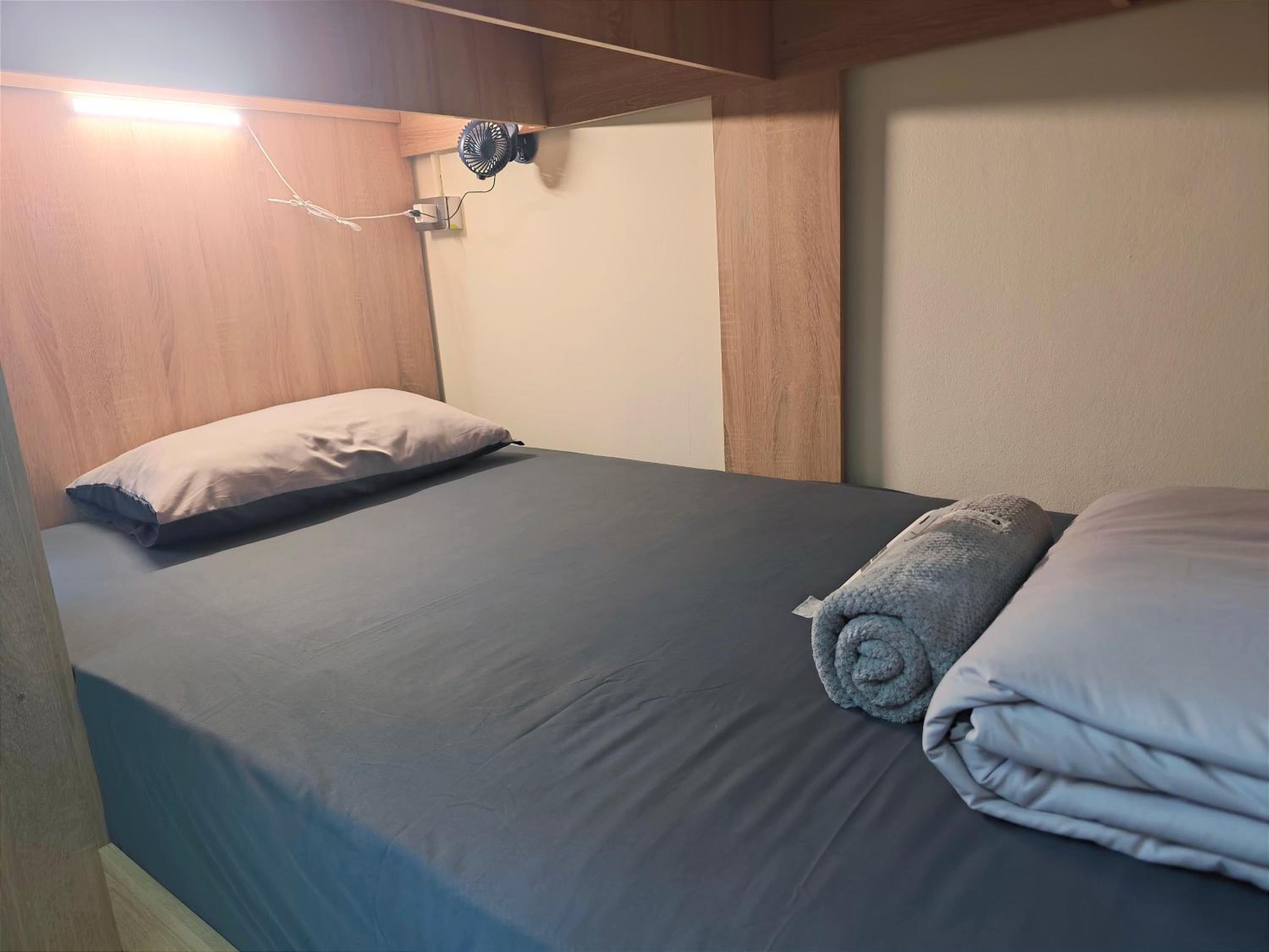 Single Bed in Dormitory Room photo 1