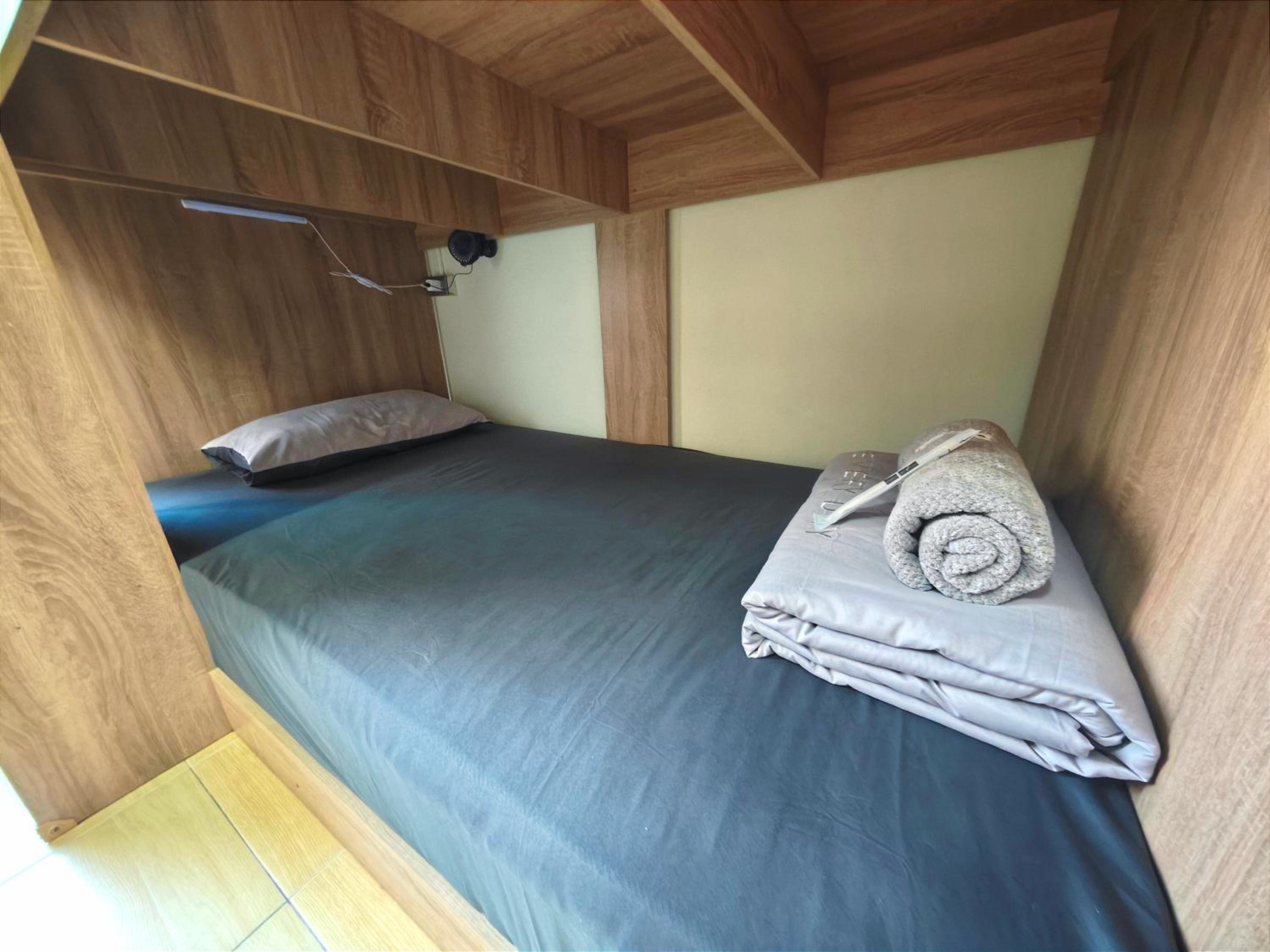 Single Bed in Dormitory Room photo 2