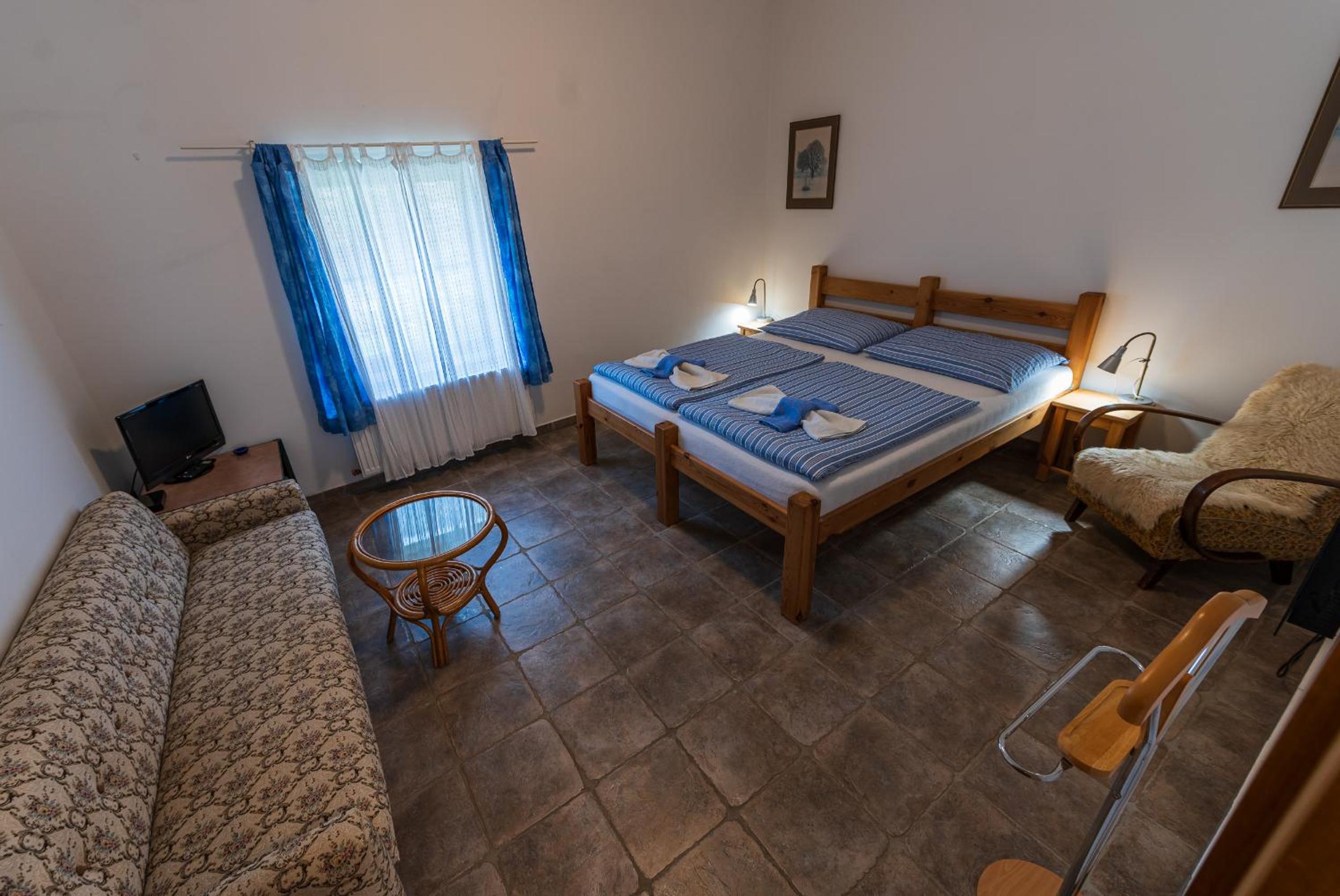 Apartment - Ground Floor photo 2