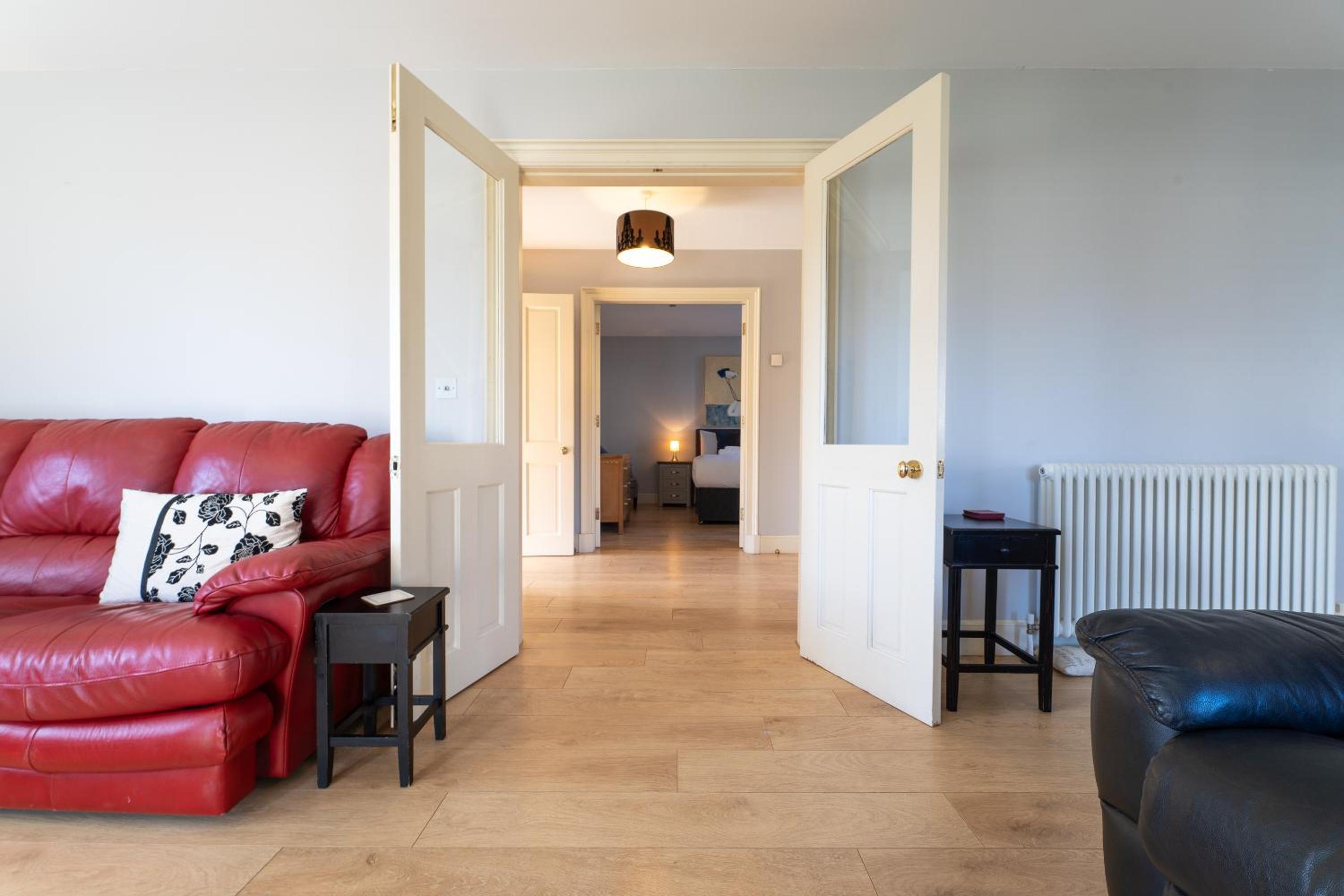 Four-Bedroom House photo 1