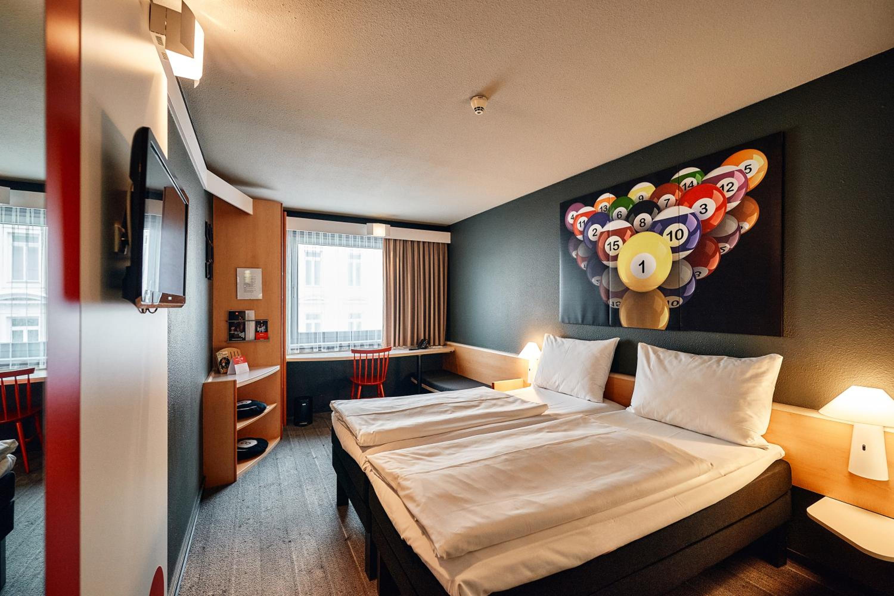 Standard Twin Room