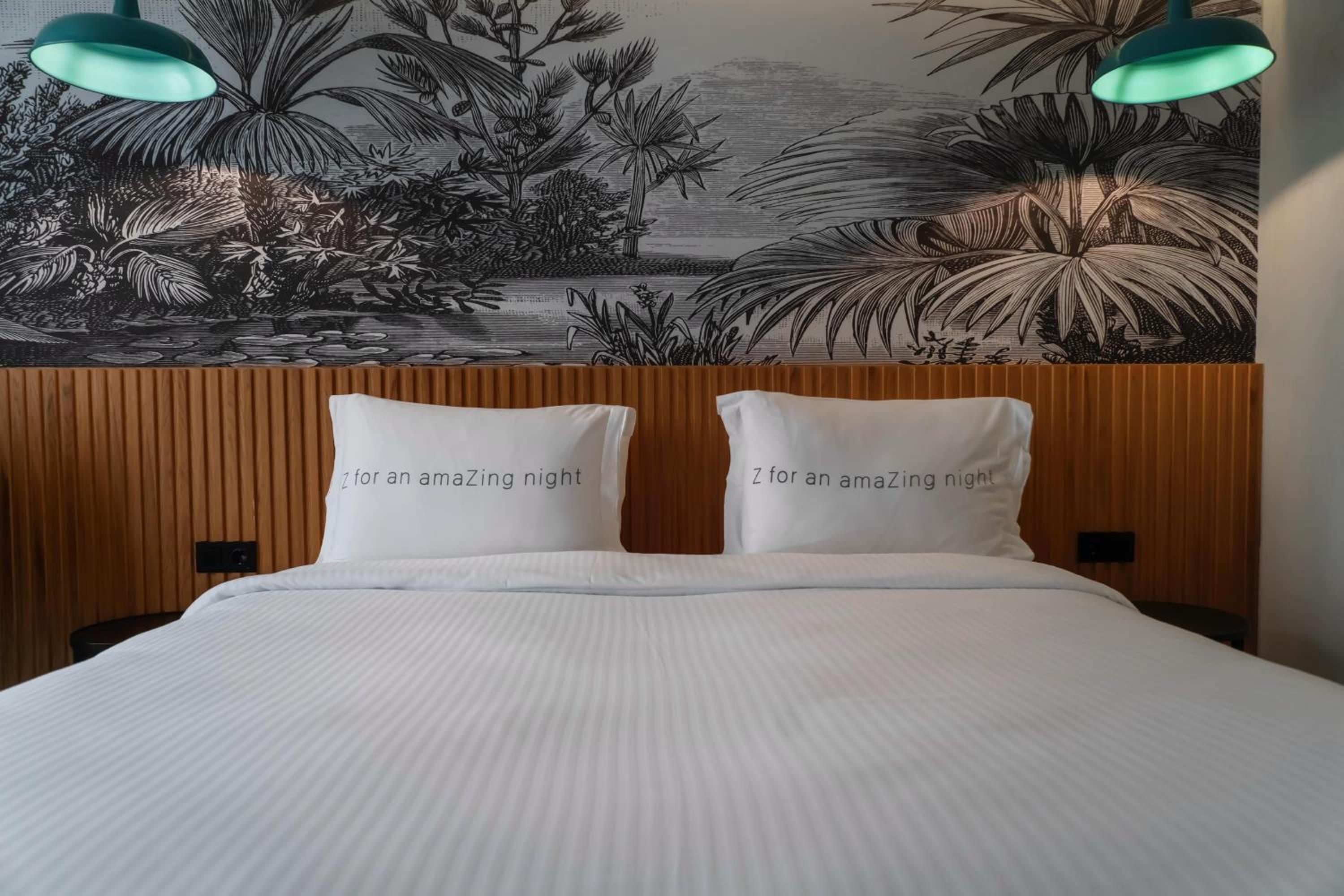 Deluxe Double or Twin Room with Bosphorus View photo 2