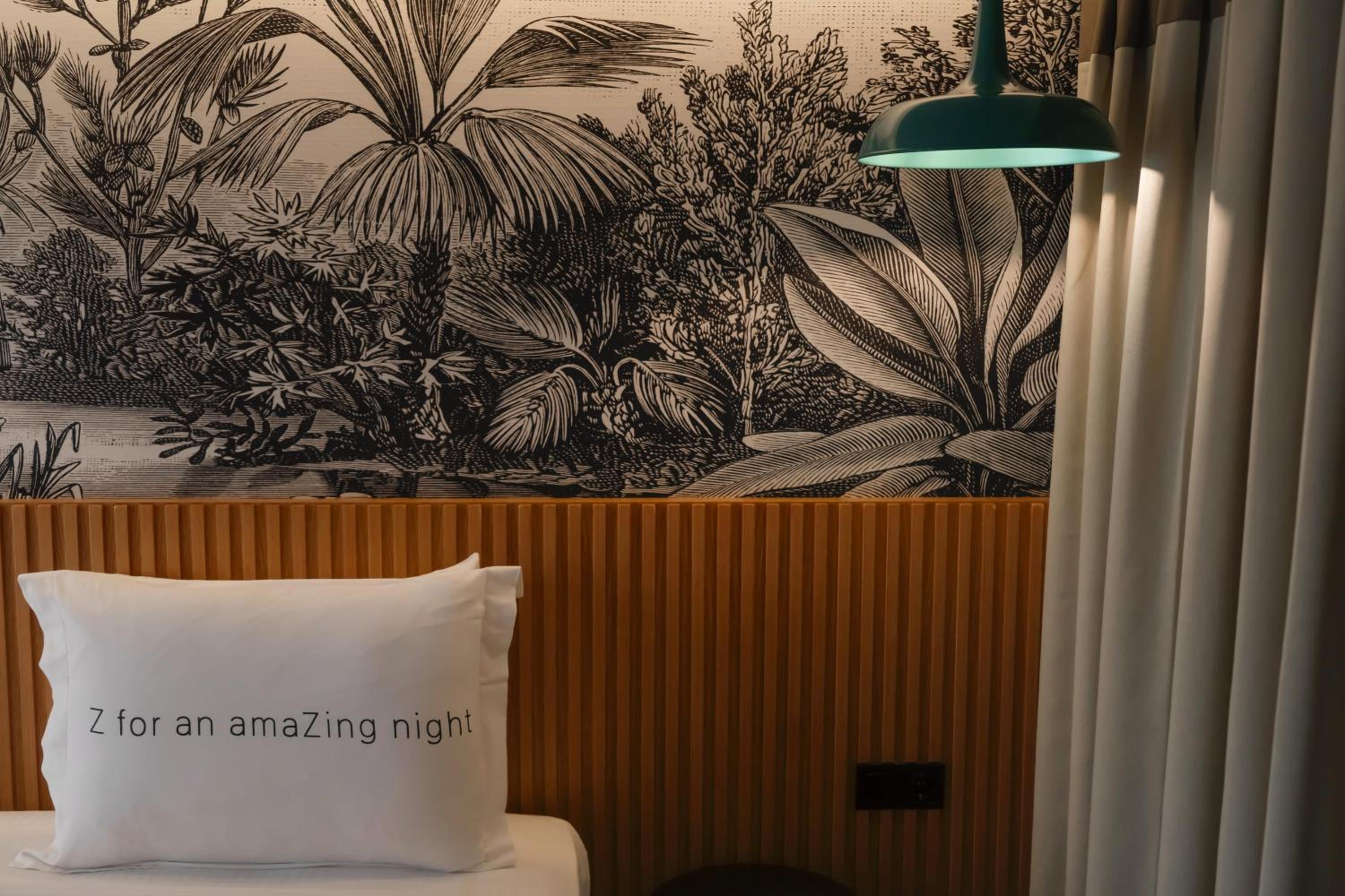 Deluxe Double or Twin Room with Bosphorus View photo 3
