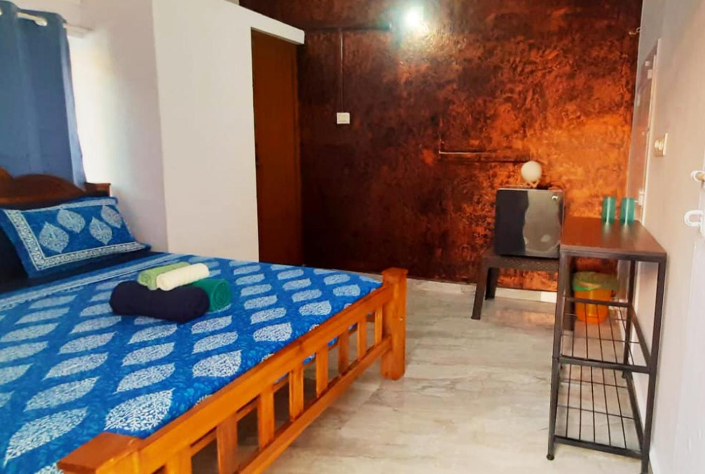 Budget Double Room photo 3