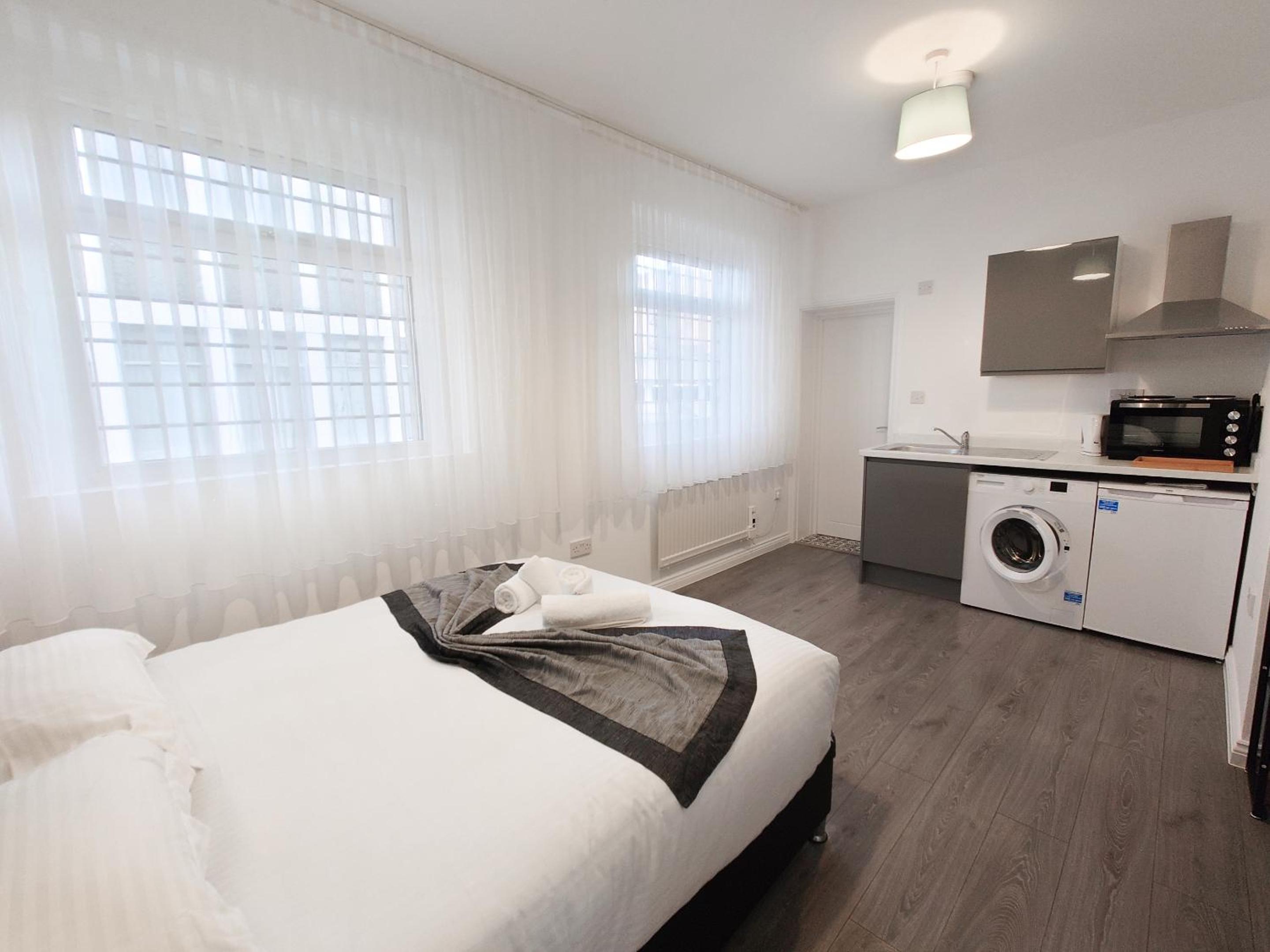 Studio Apartment photo 2