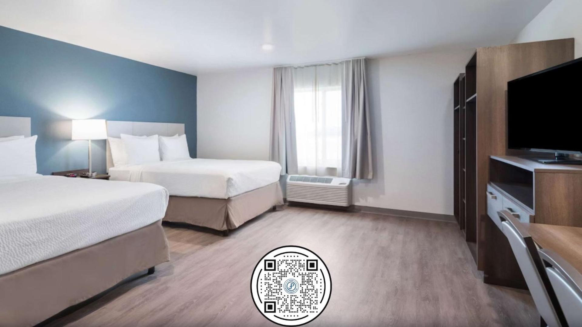 Standard Queen Room with Two Queen Beds - Non-Smoking photo 1
