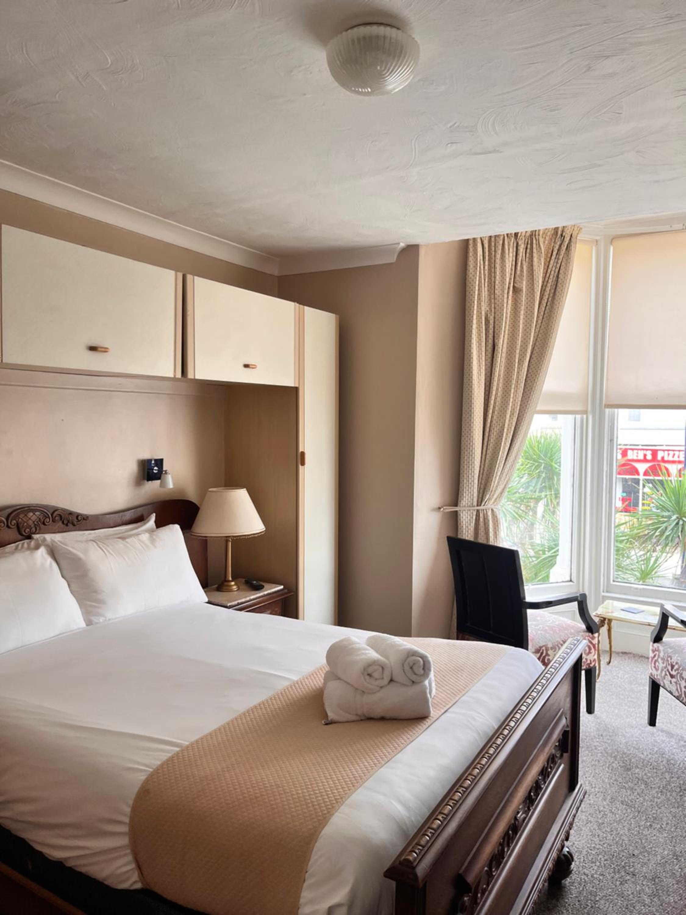 Standard Double Room - Photo 2