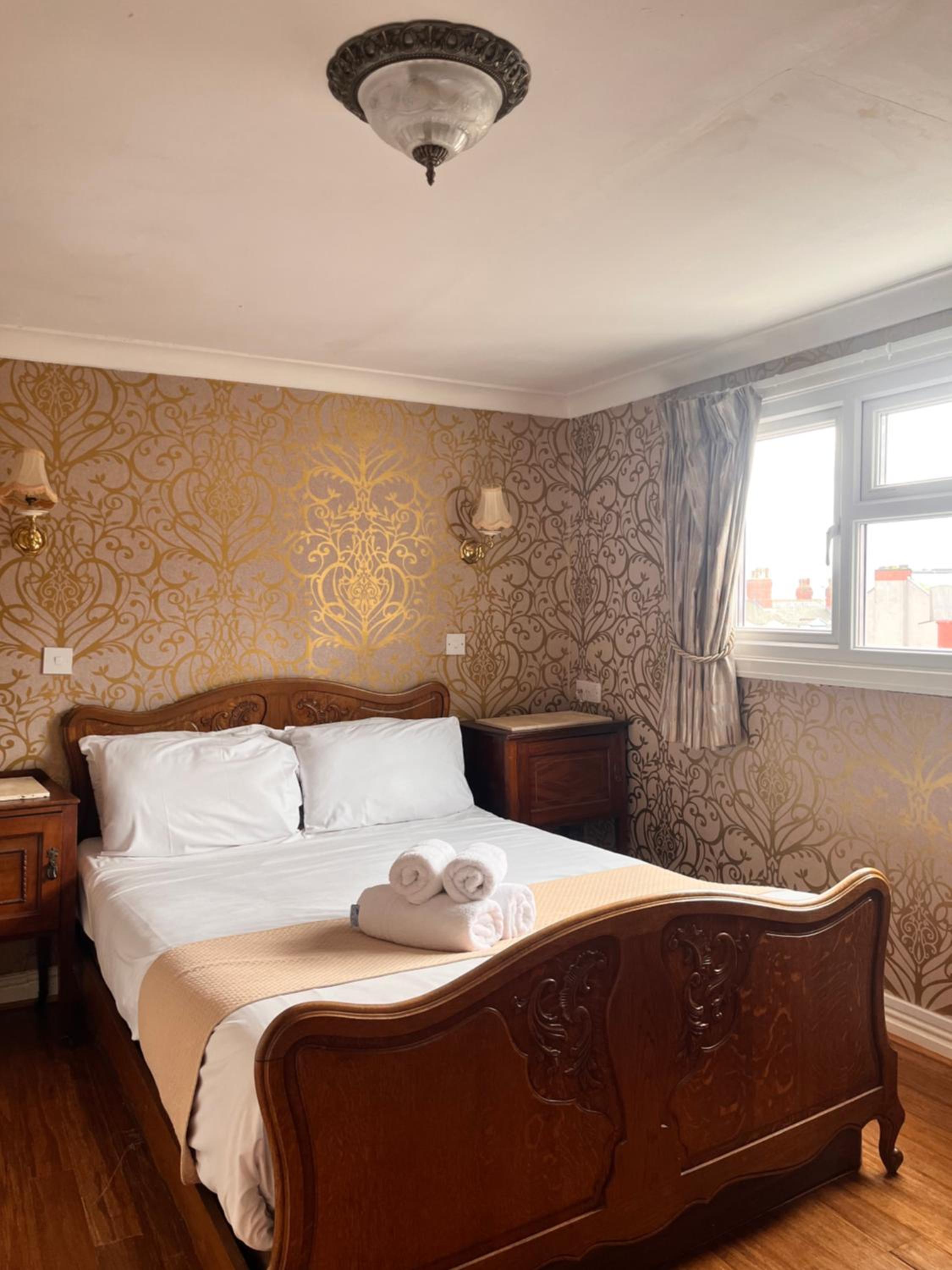 Standard Double Room - Photo 4