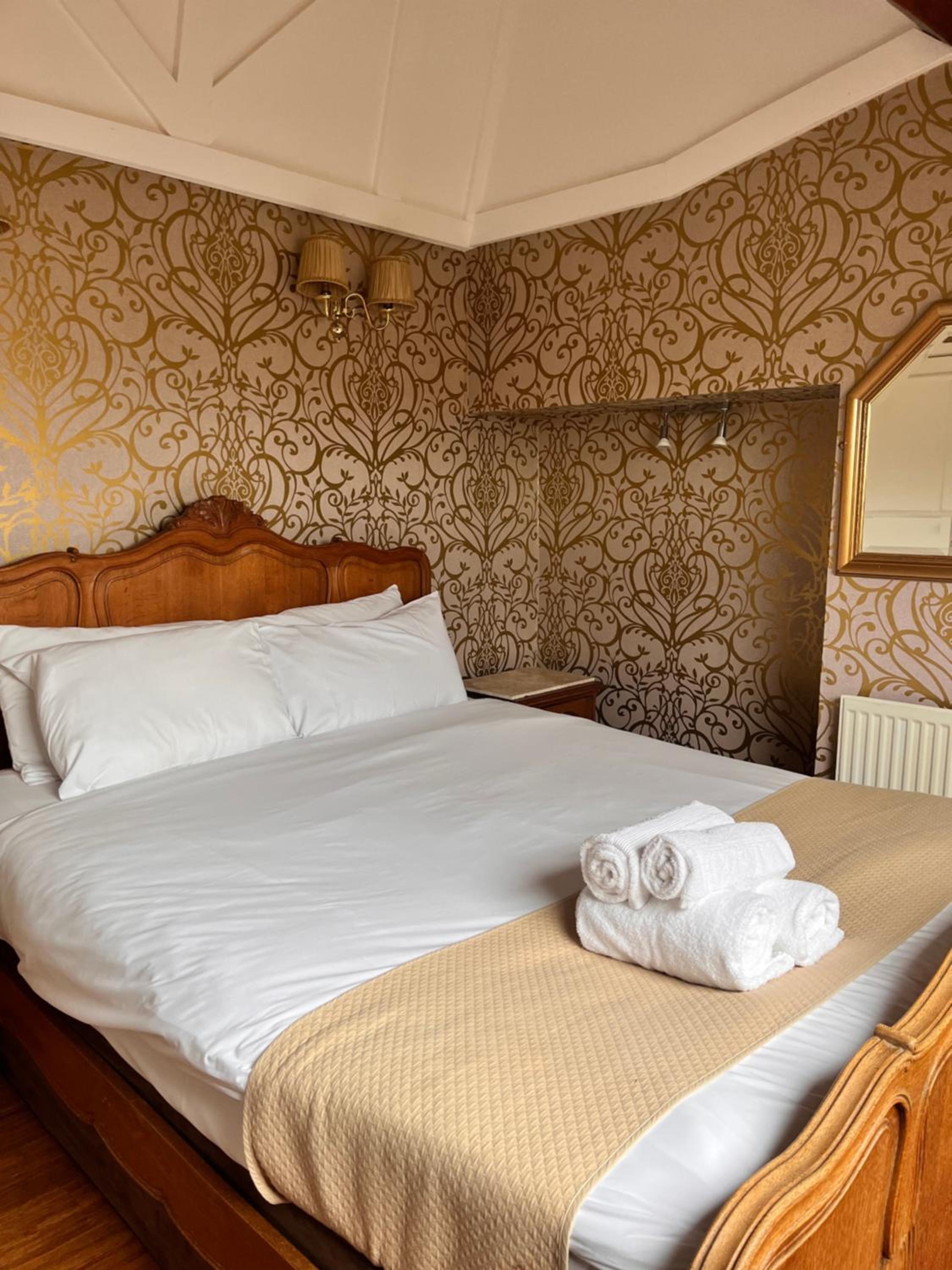 Standard Double Room - Photo 5