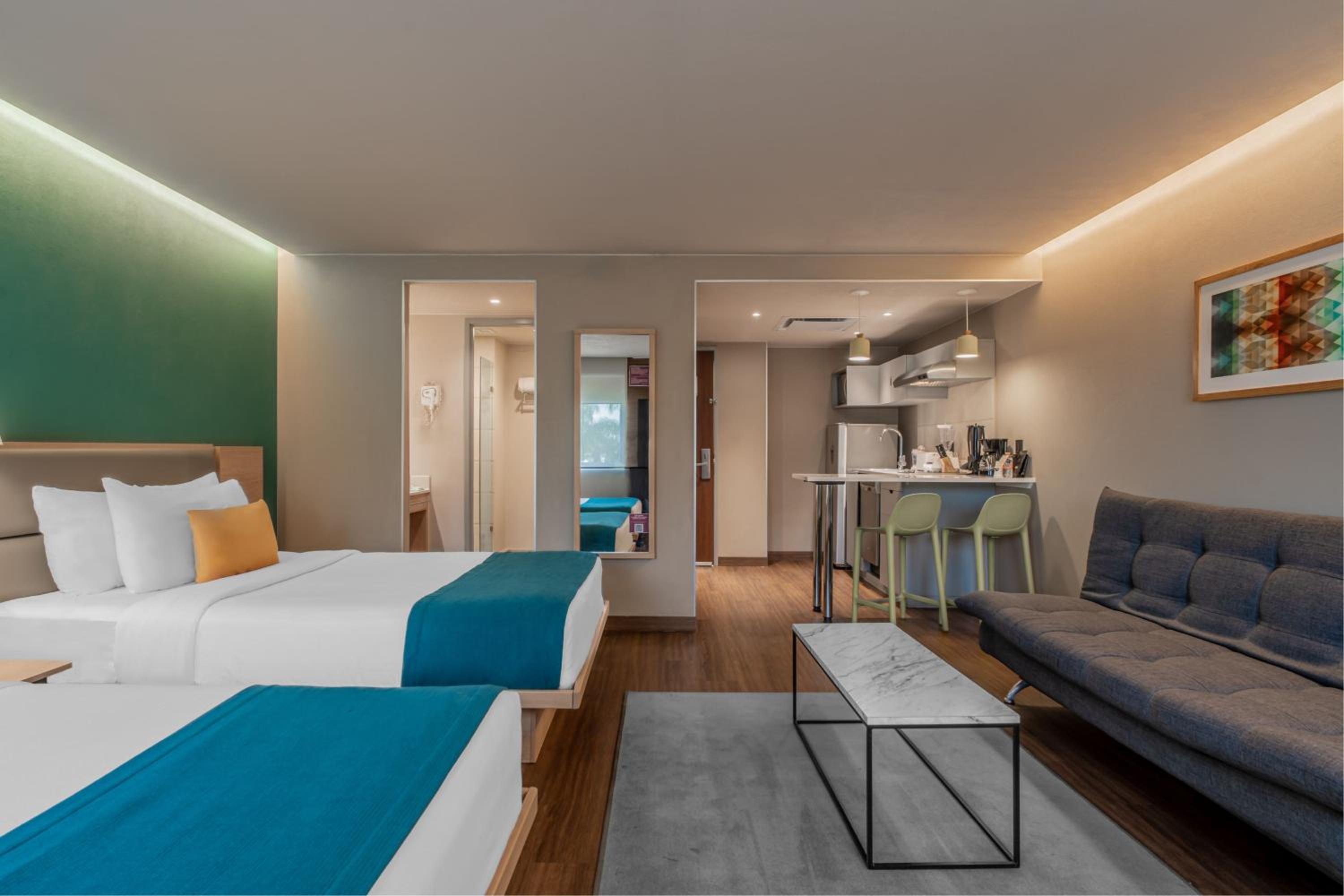 Double Suite with Two Double Beds and Sofa Bed - Photo 4