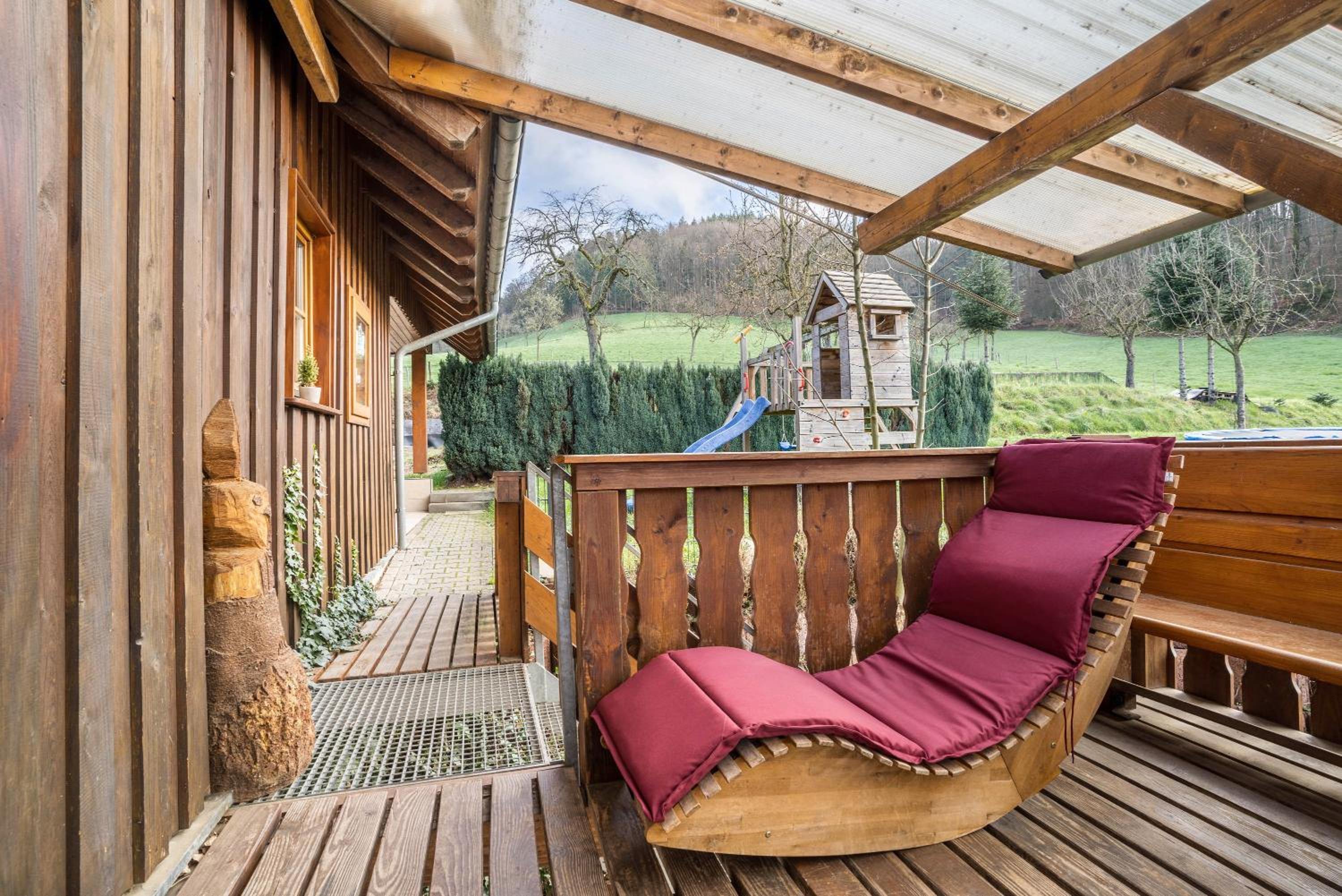 Two-Bedroom Deluxe Apartment with Garden View photo 3
