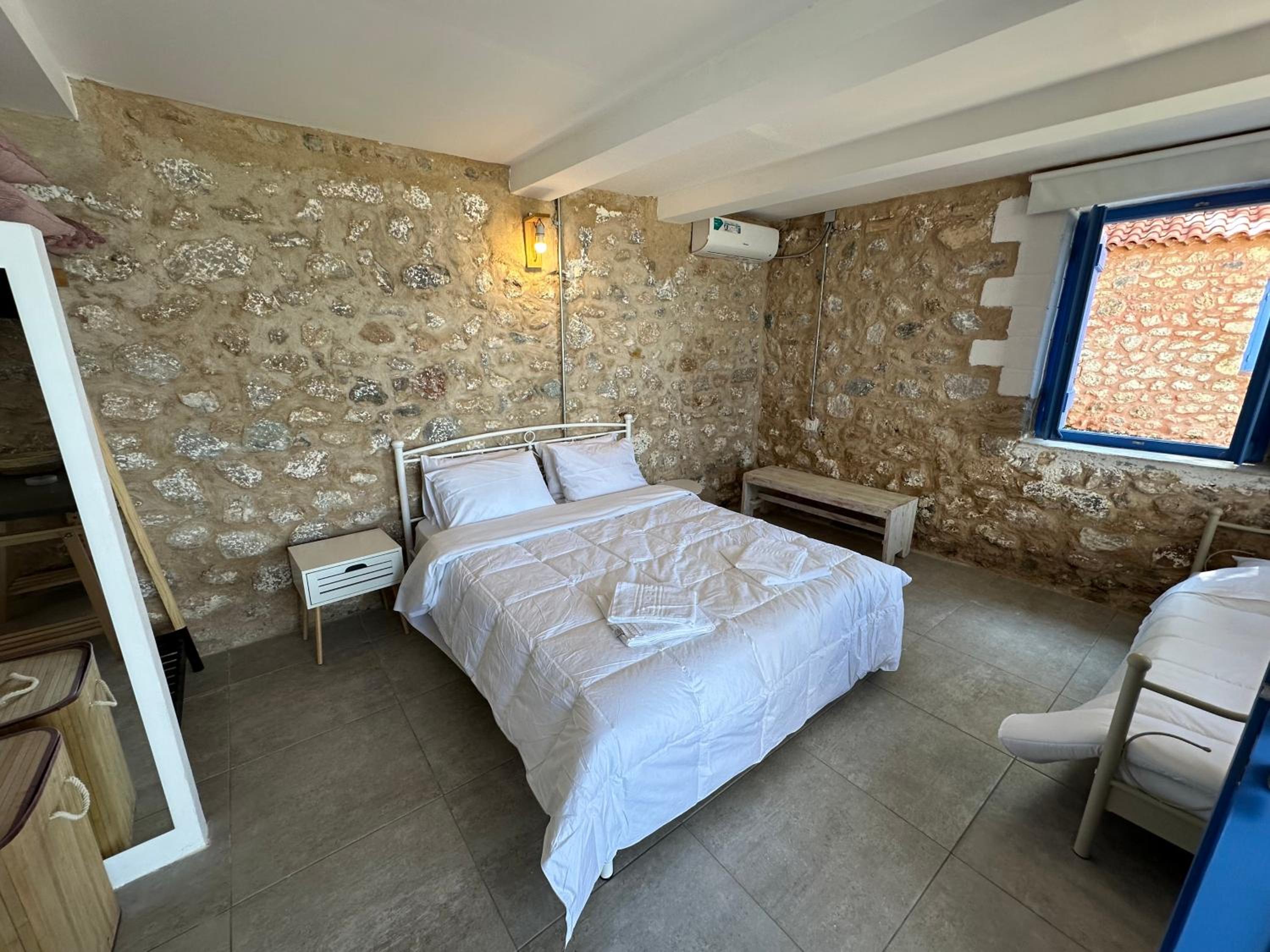 Studio Apartment with Sea View