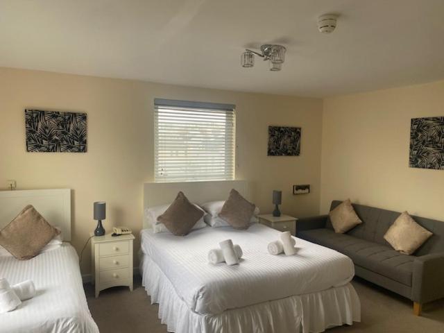 Quadruple Room - Photo 1