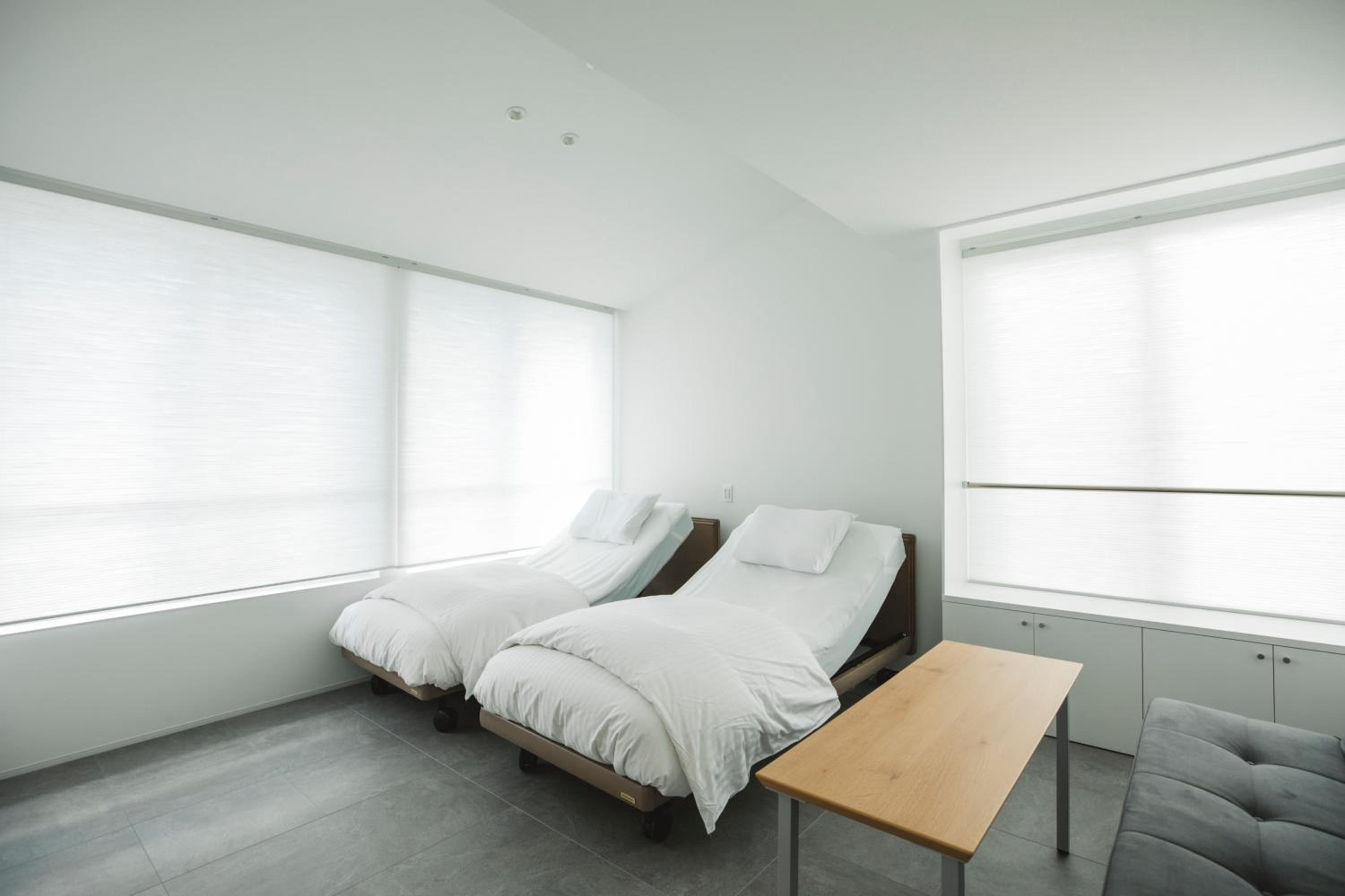 Twin Room with Private Bathroom - Photo 21