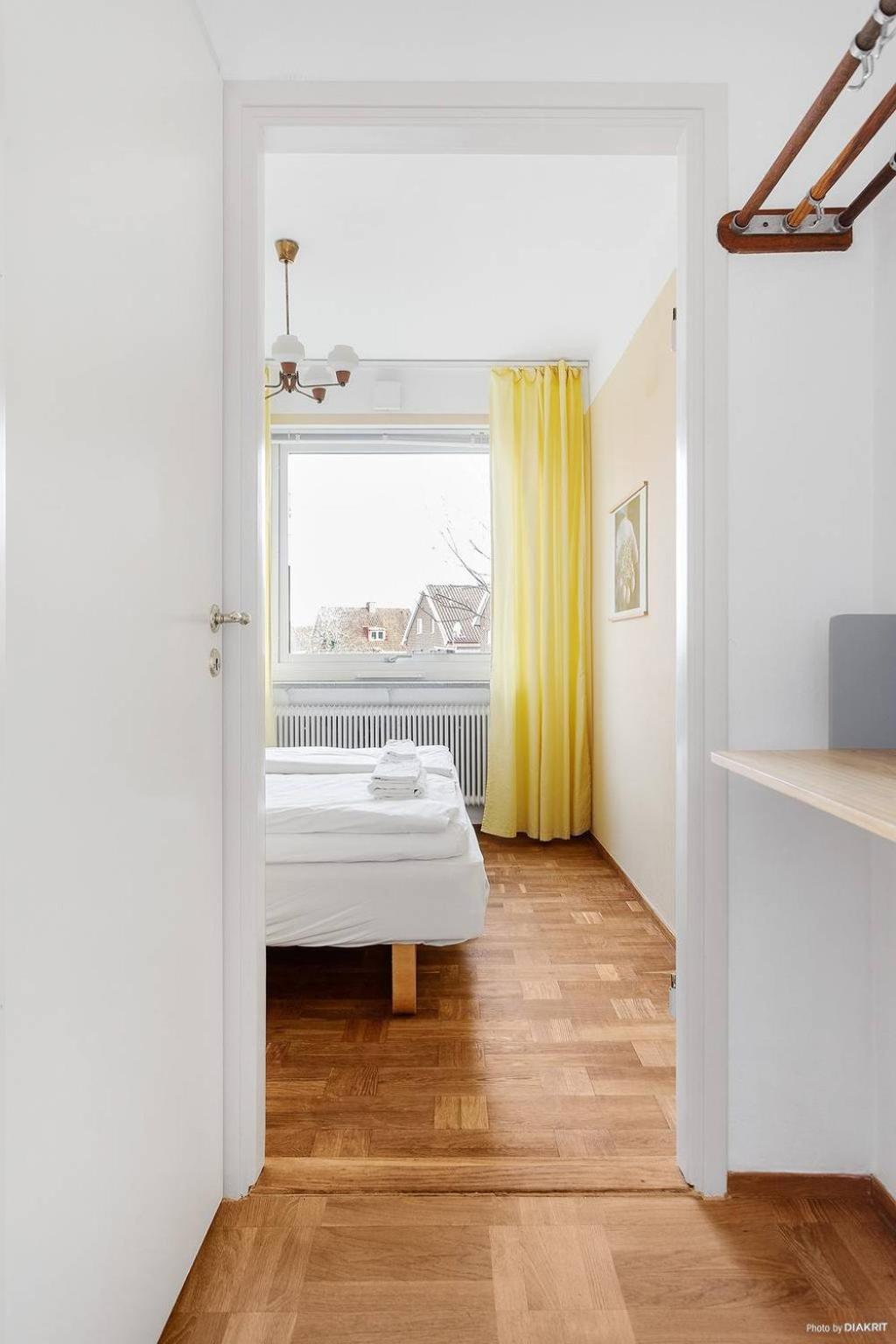 Double Room with 71 in double bed - private toilet and shared shower