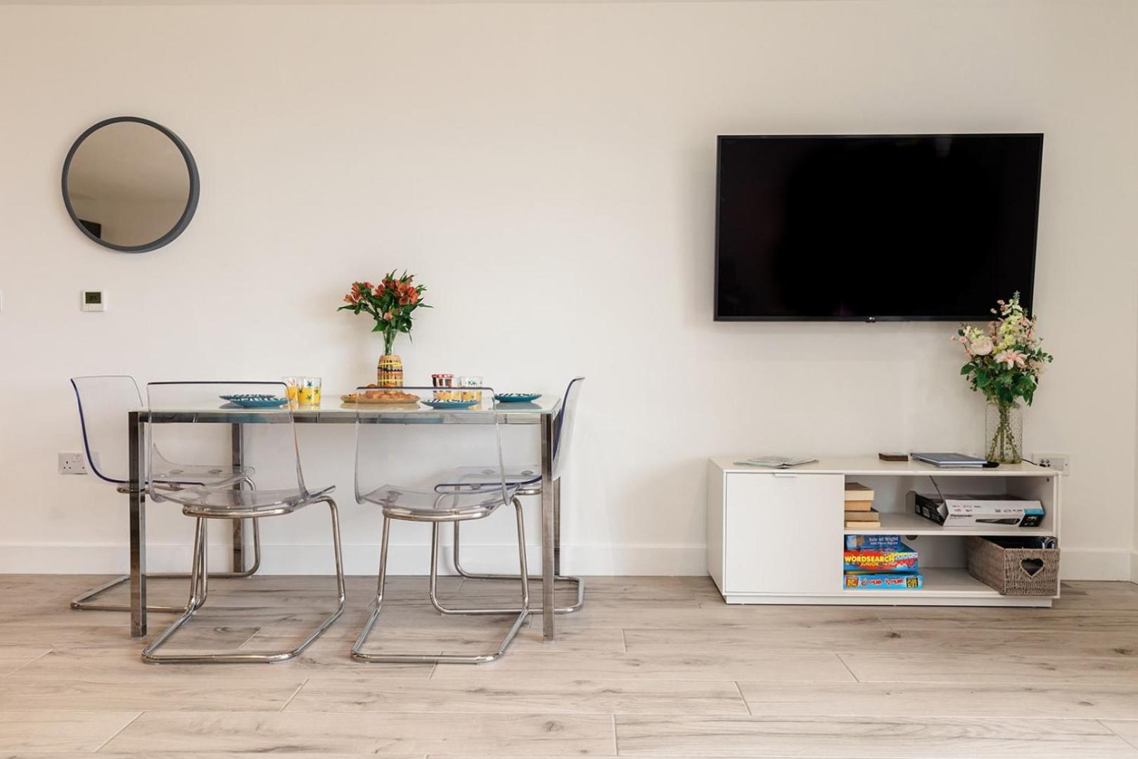 Apartment - Ground Floor photo 2