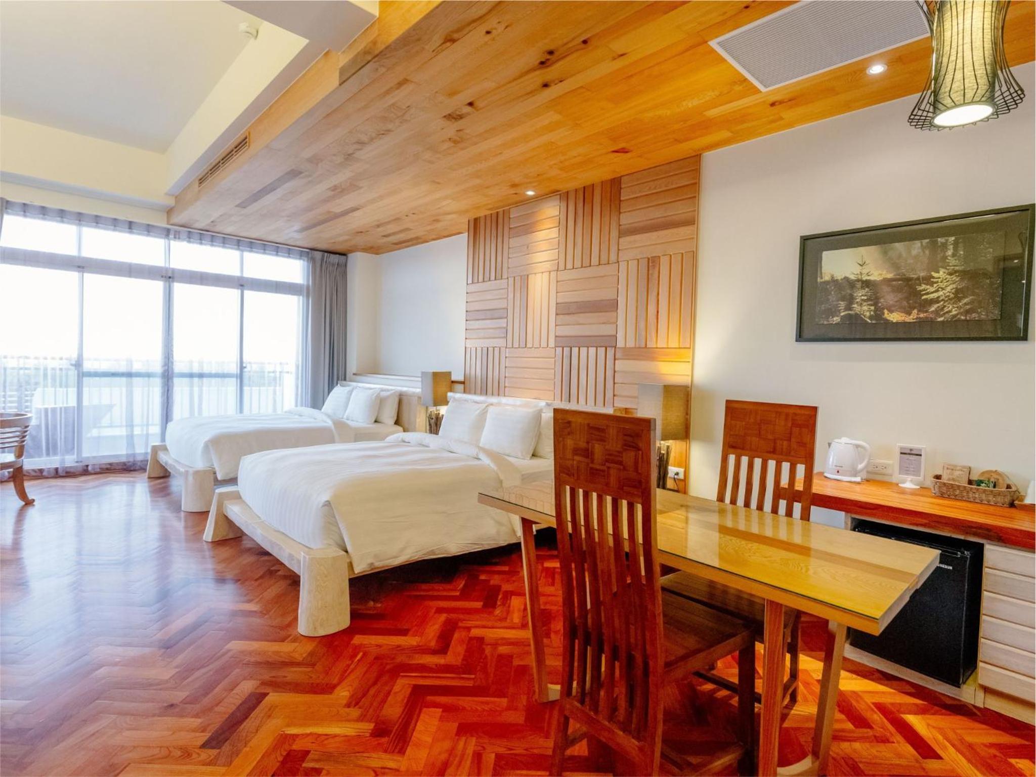Deluxe Quadruple Room - Photo 1