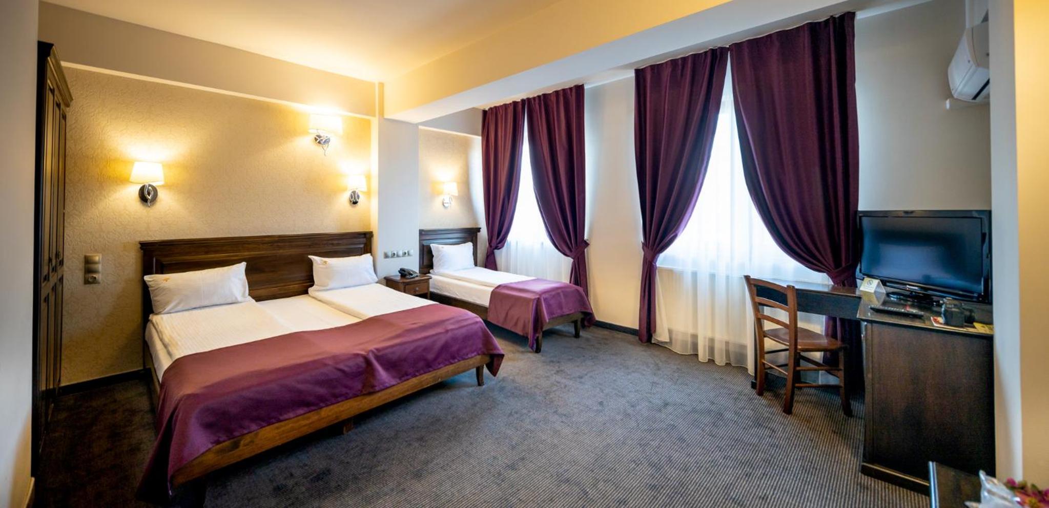 Triple Room - Photo 1