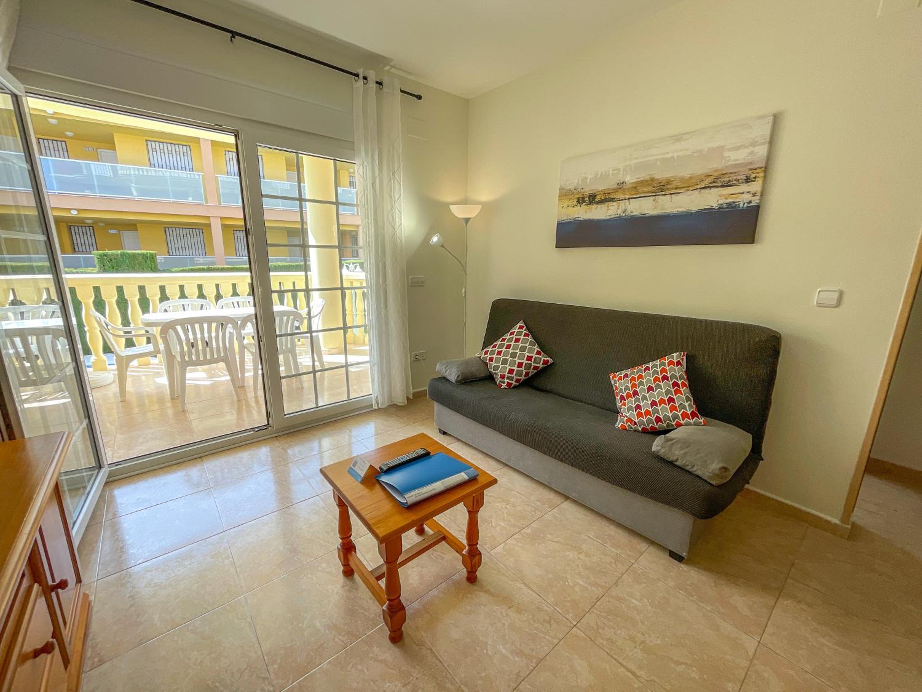 Two-Bedroom Apartment (4-6 Adults) photo 2