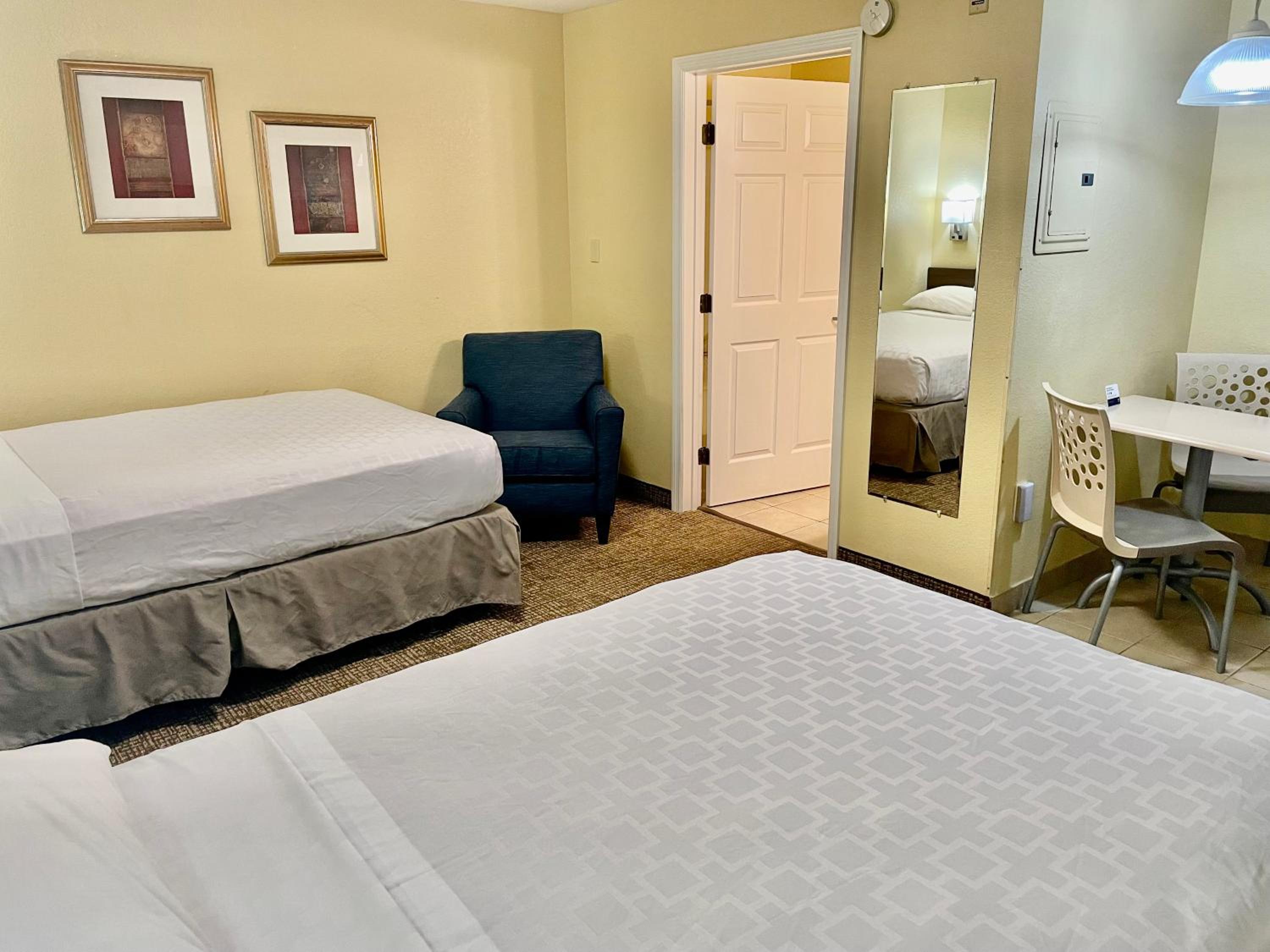 Double Room with Two Double Beds - Non-Smoking - Photo 6