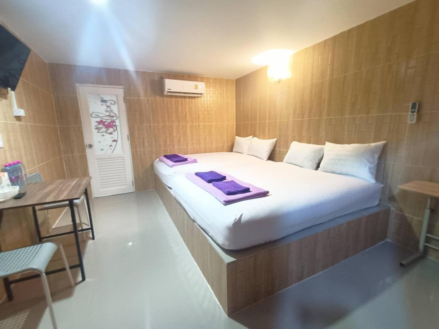 Family Double Room - Photo 5