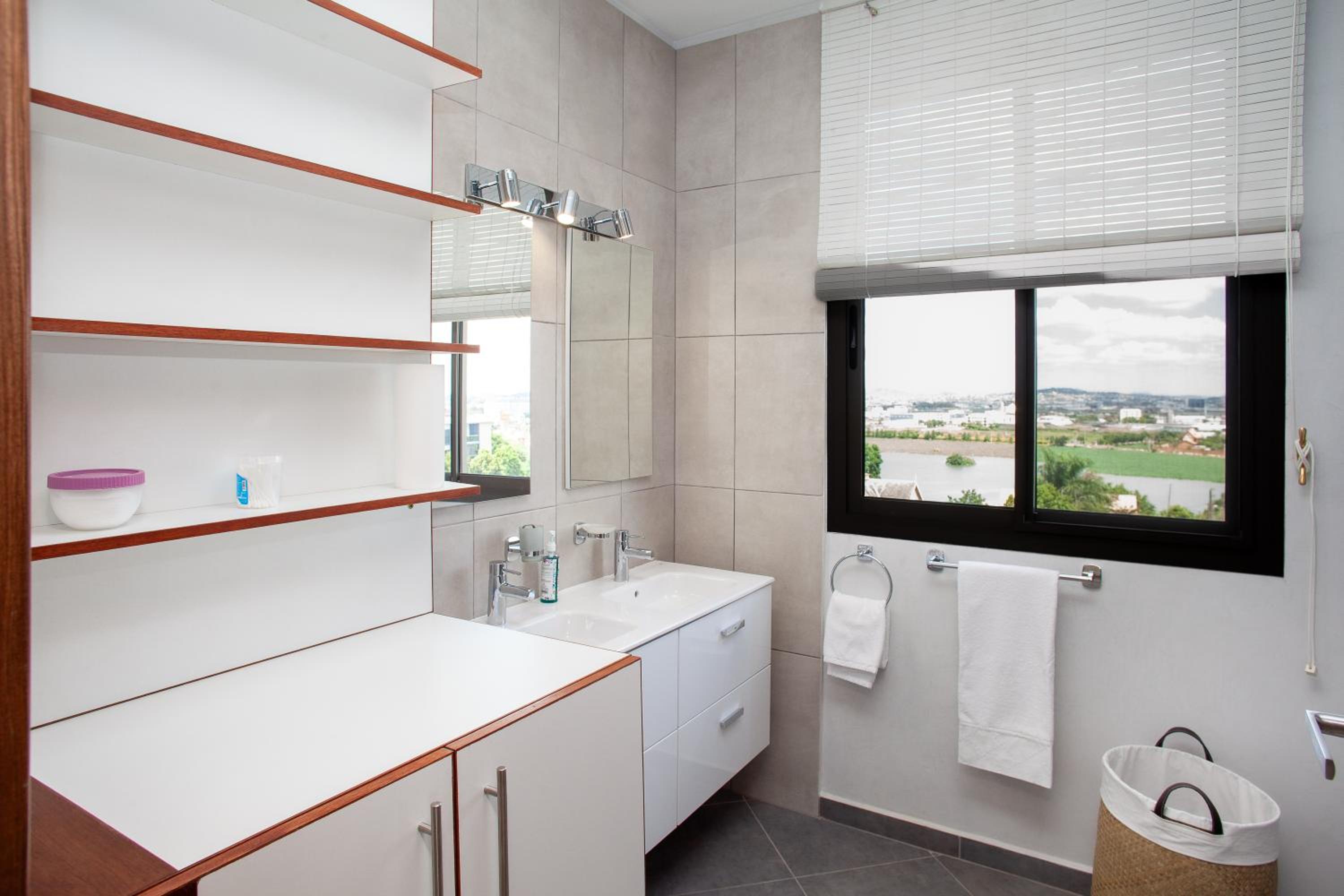 Apartment With Lake View photo 2