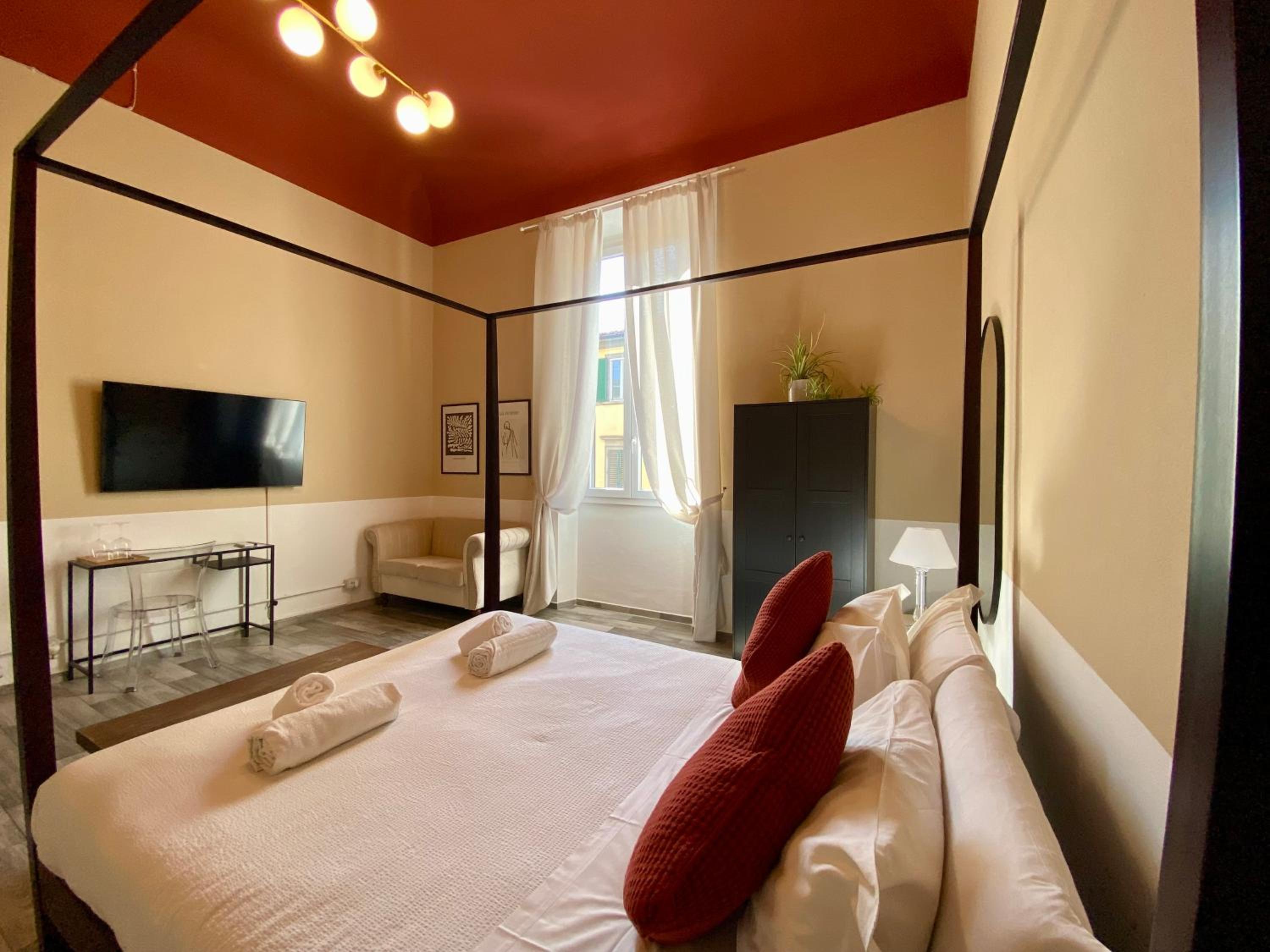 Double Room with Private External Bathroom photo 2