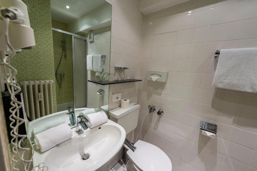 Budget Double Room - Photo 3