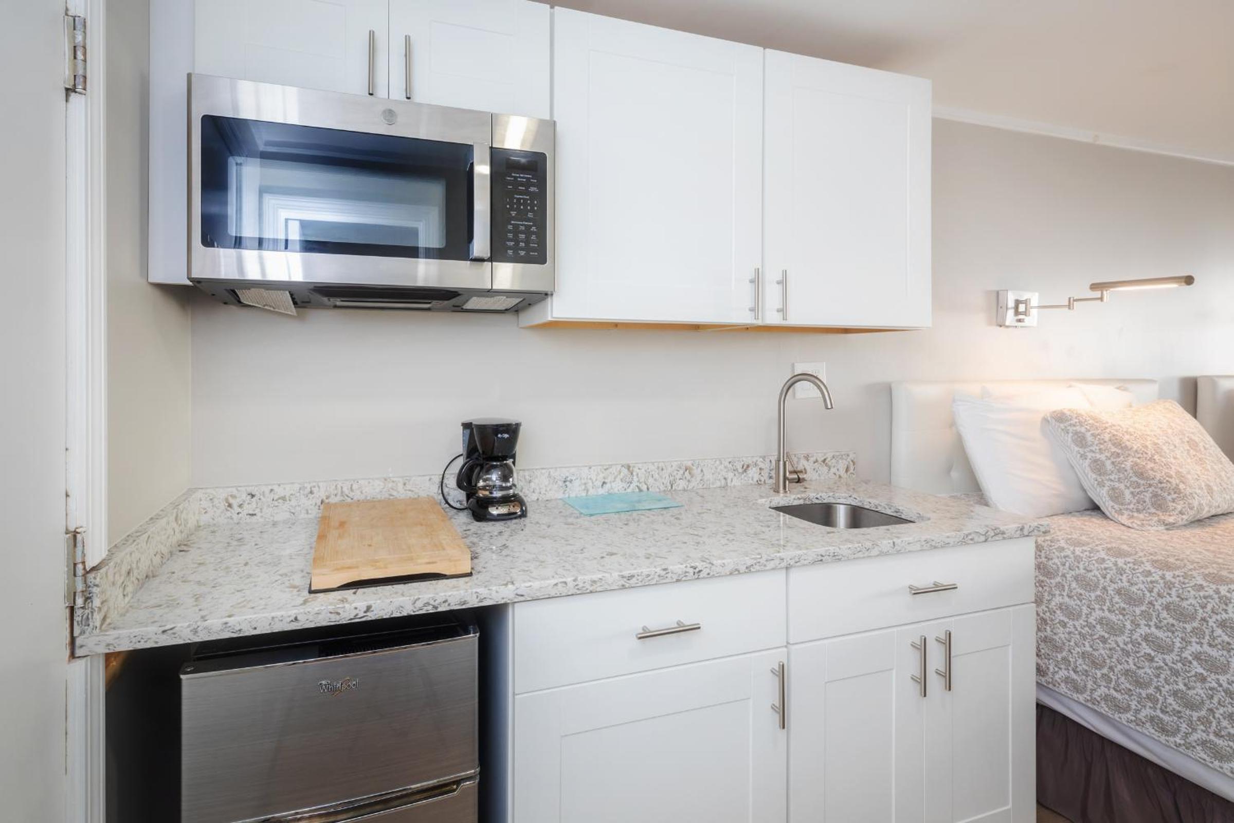 Standard Double Room with Kitchenette photo 2
