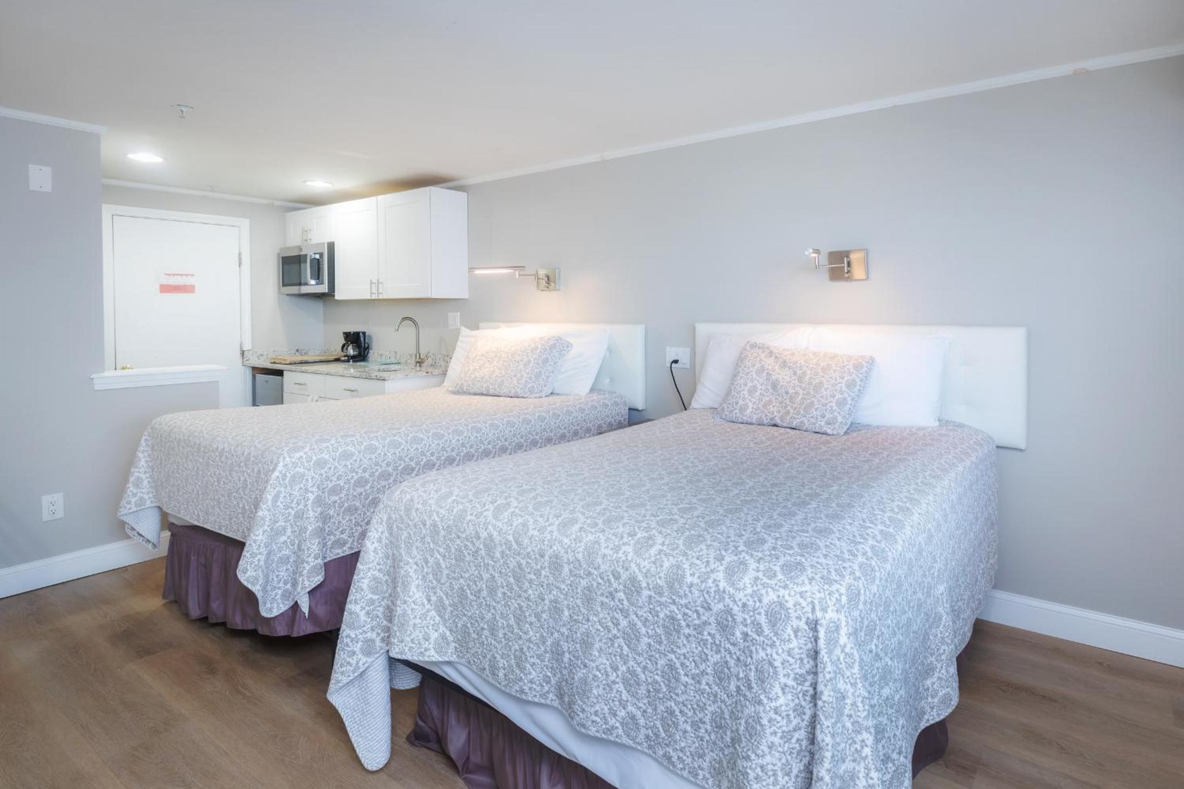 Standard Double Room with Kitchenette photo 3