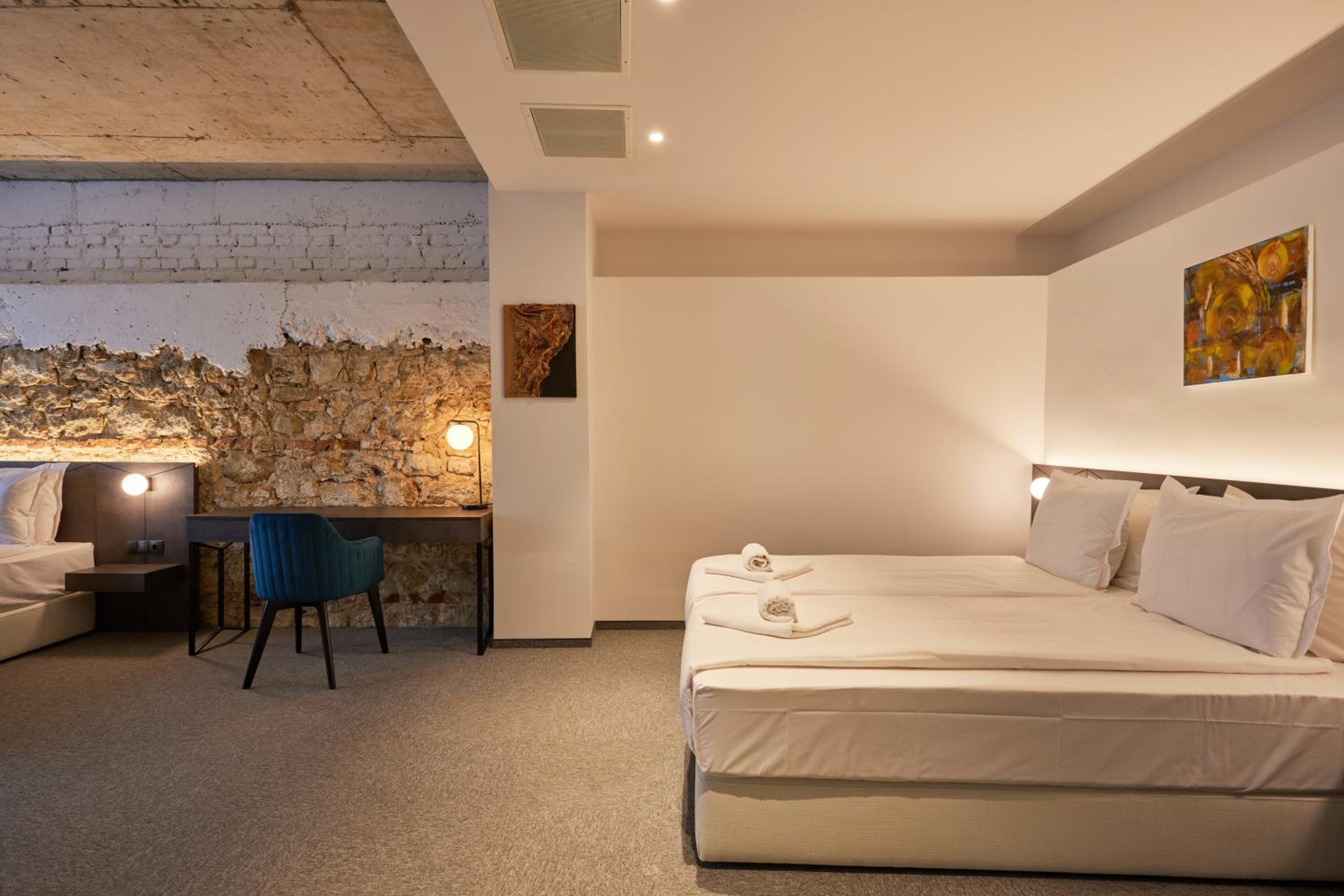 Suite with City View photo 3