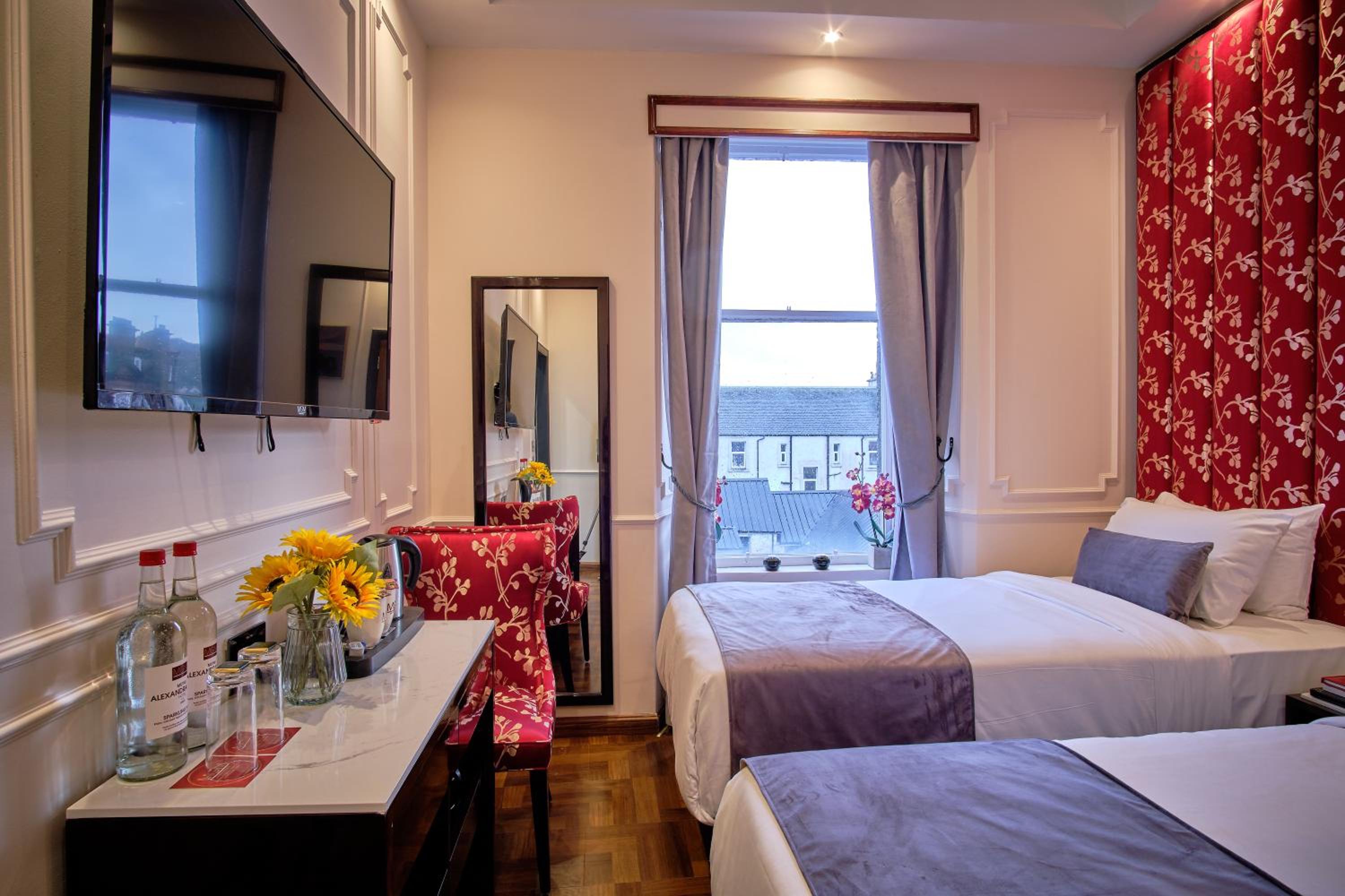 Petite Cozy Twin Room - Photo 2